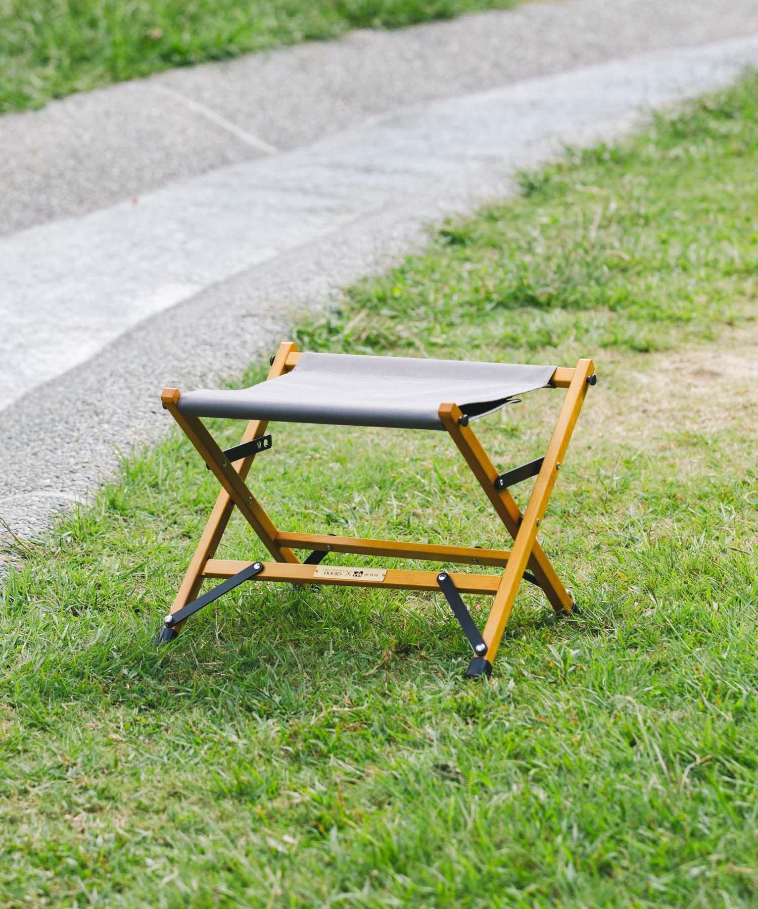 WAQ×DOORS　FOLDING WOOD STOOL EXCLU グレー 0