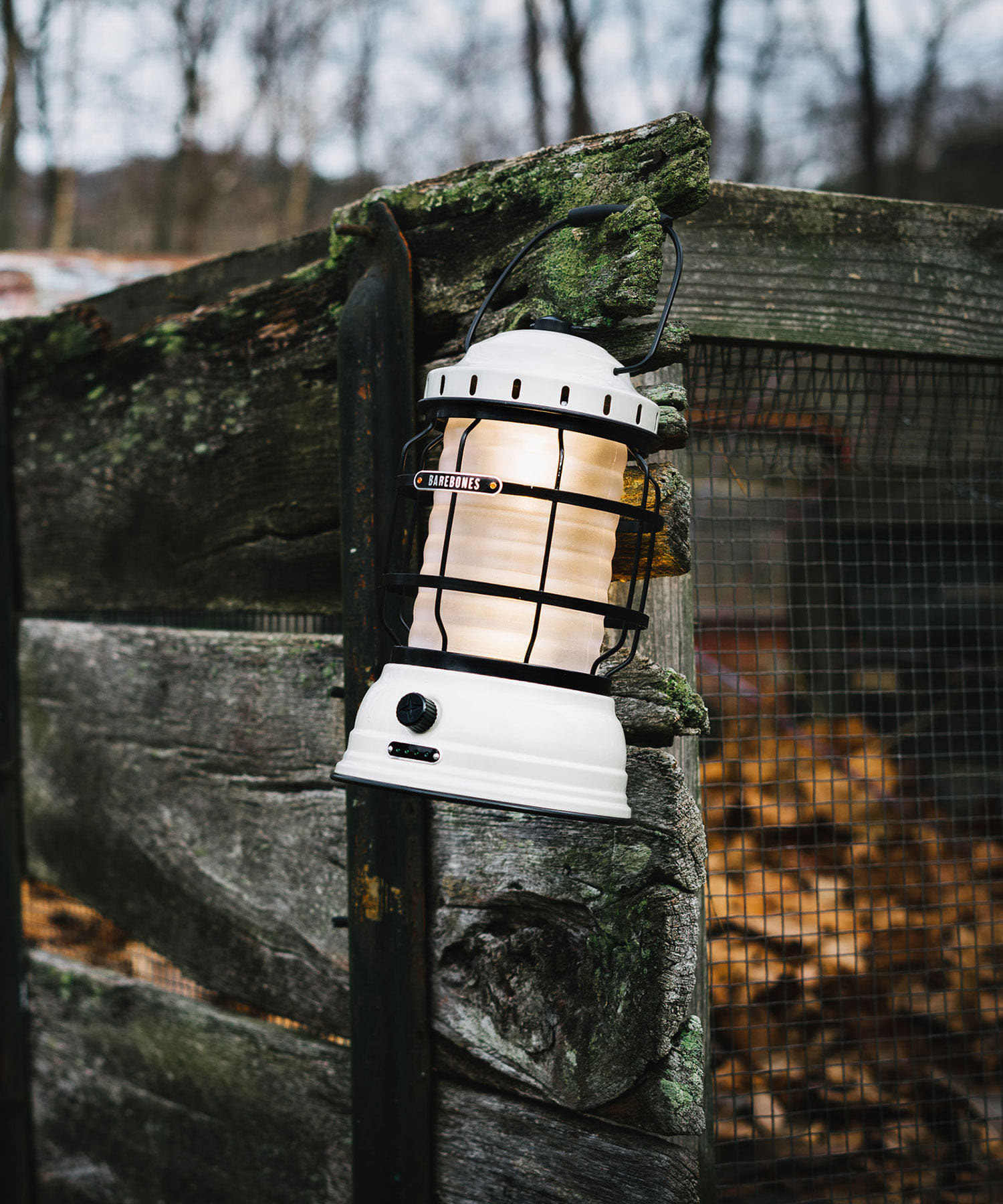 BAREBONES フォレストランタンLED2.0(one レッド): キャンプ用品