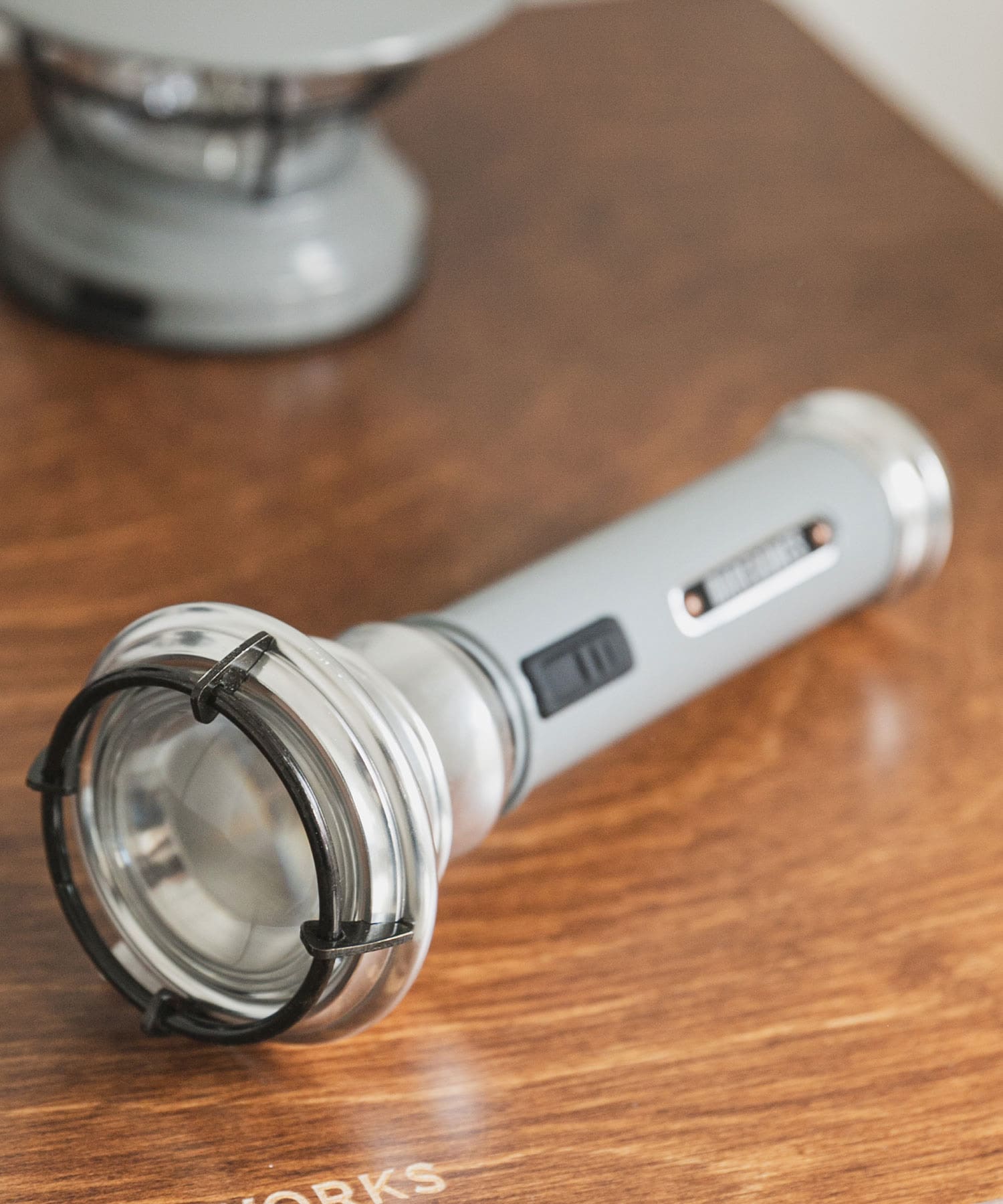 スレートグレー