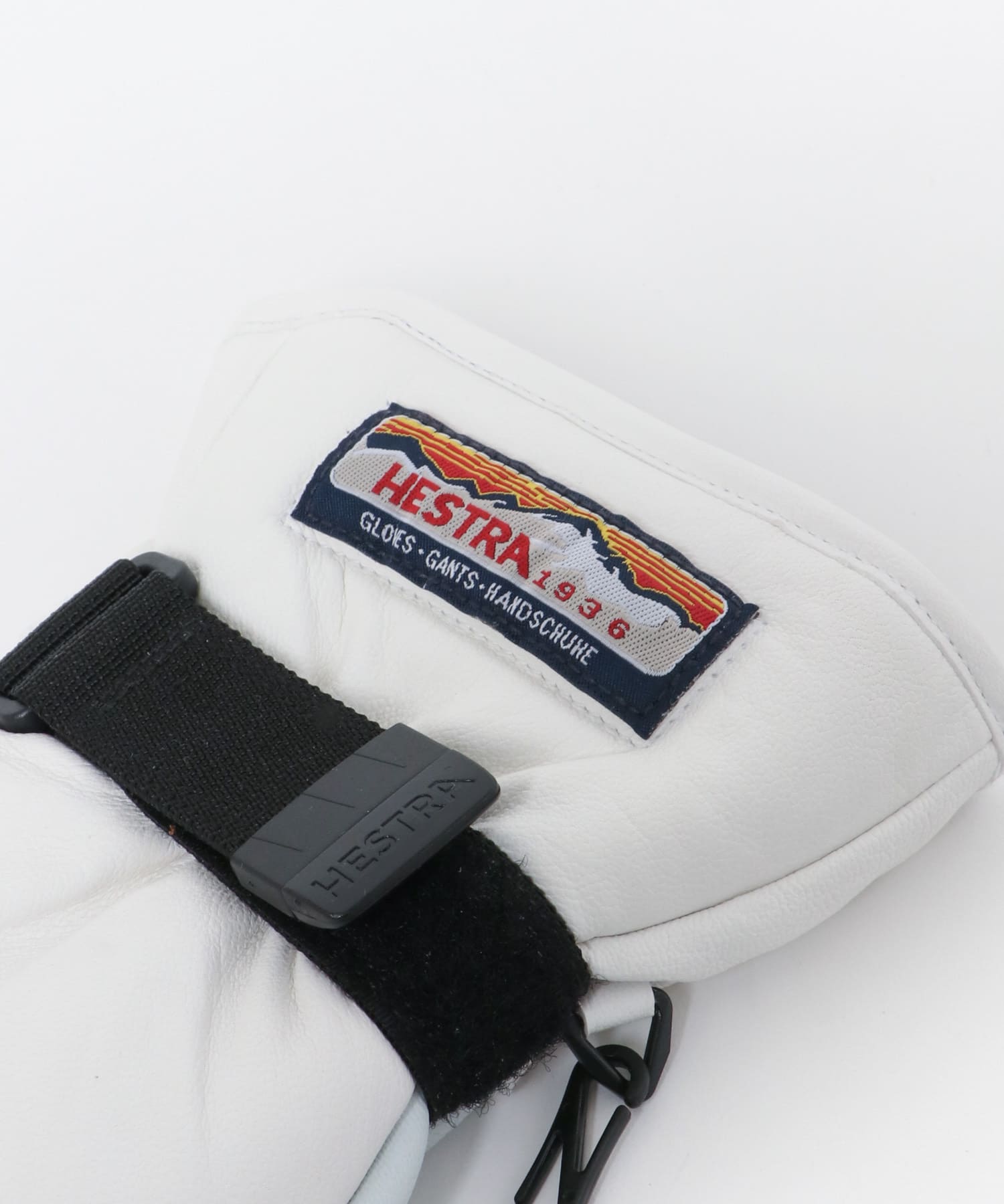 HESTRA 3-Finger Full Leather(7 OFF WHITE): ファッション雑貨｜URBAN