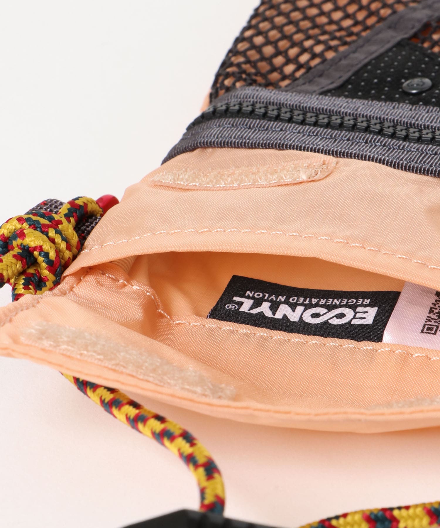 KLATTERMUSEN　Algir Lanyard Pocket Salmon one