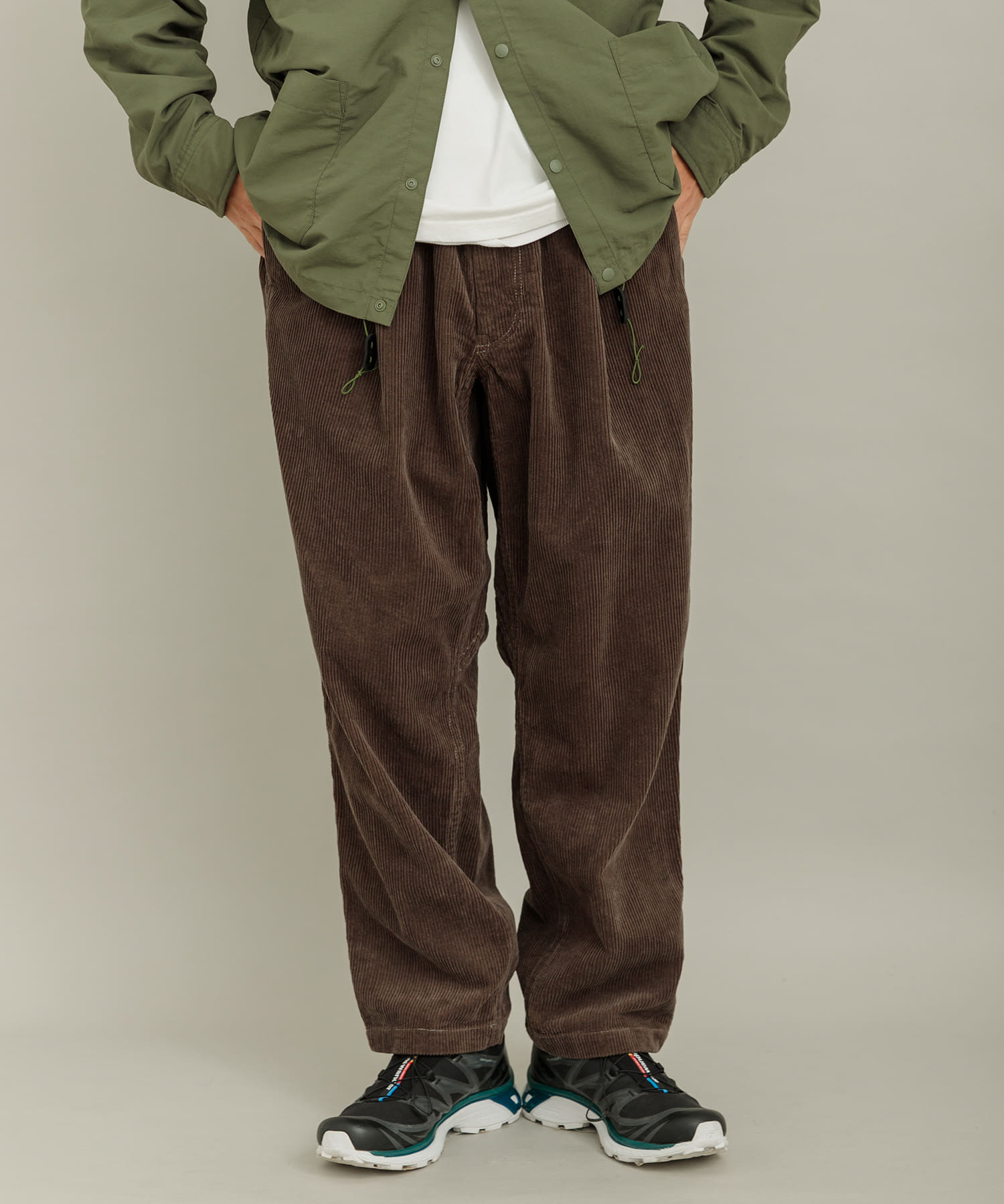 and wander　corduroy pants
