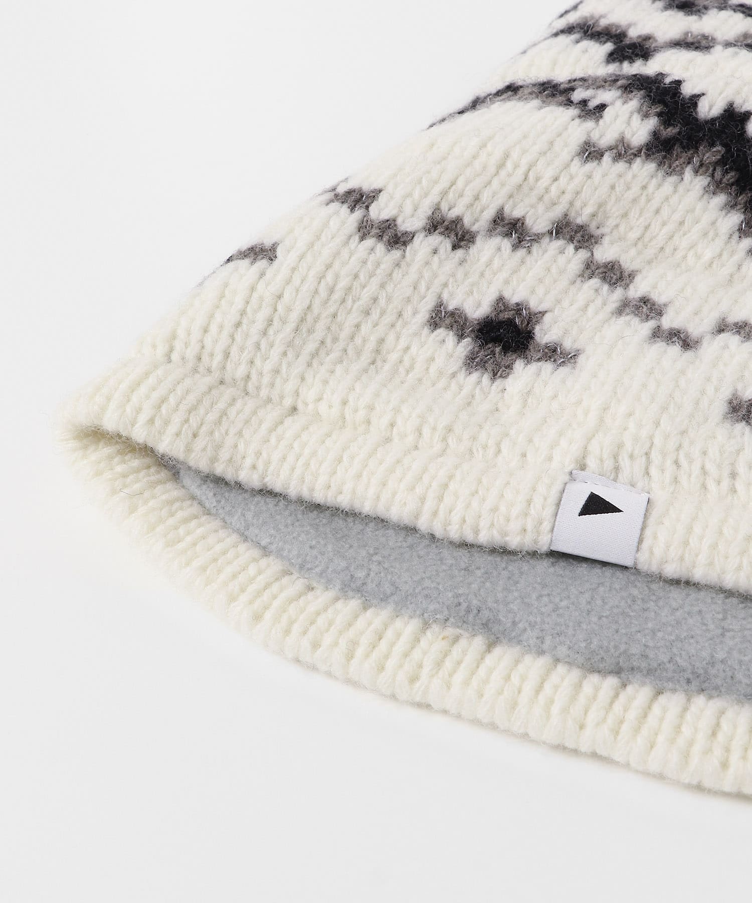 and wander　lopi knit neck warmer off white one