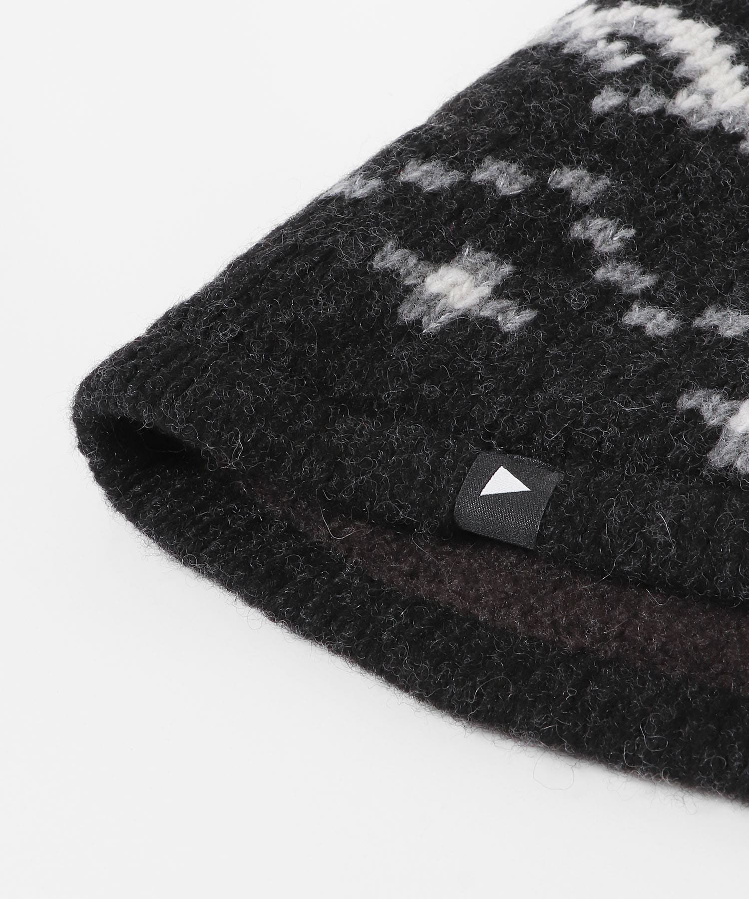 and wander　lopi knit neck warmer black one