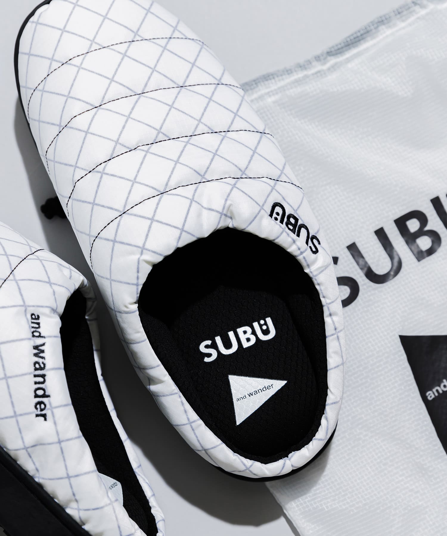 and wander×SUBU　reflective rip p sandal off white 0