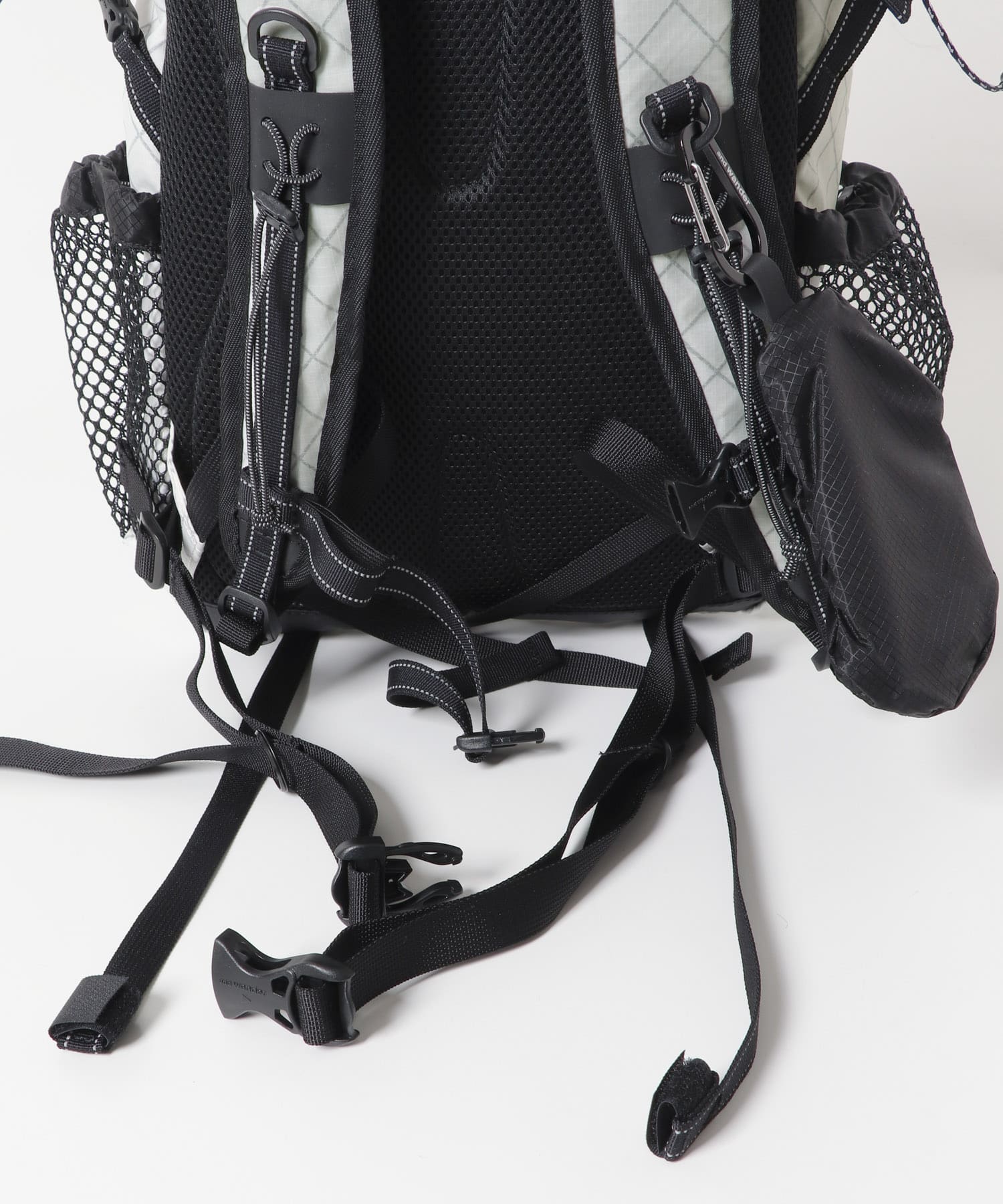 and wander　ECOPAK 18L backpack Off White one