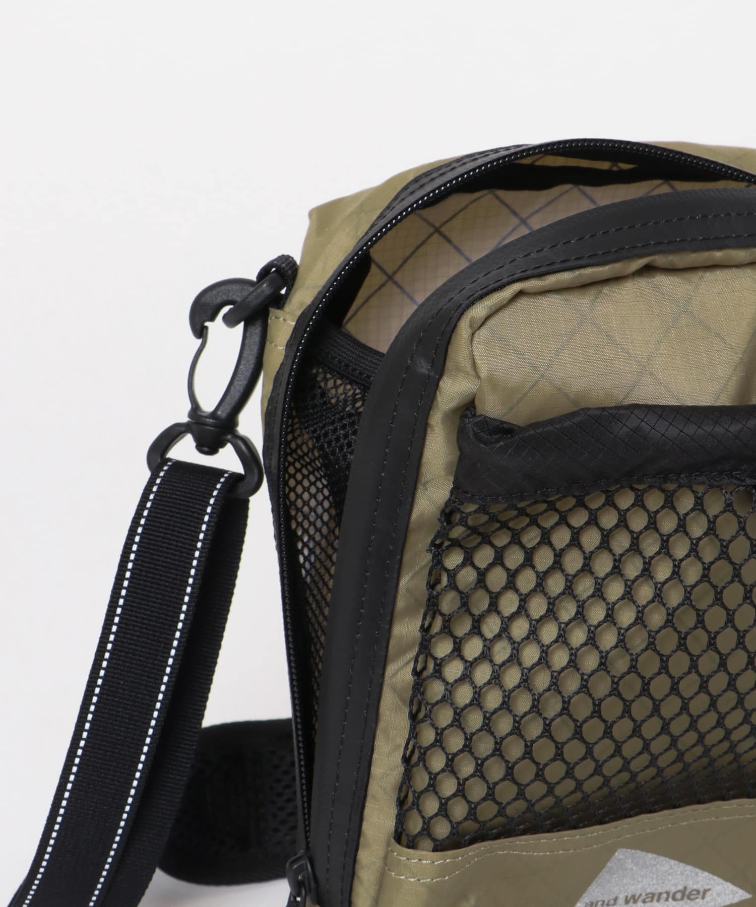 and wander　ECOPAK sholder pouch Beige one
