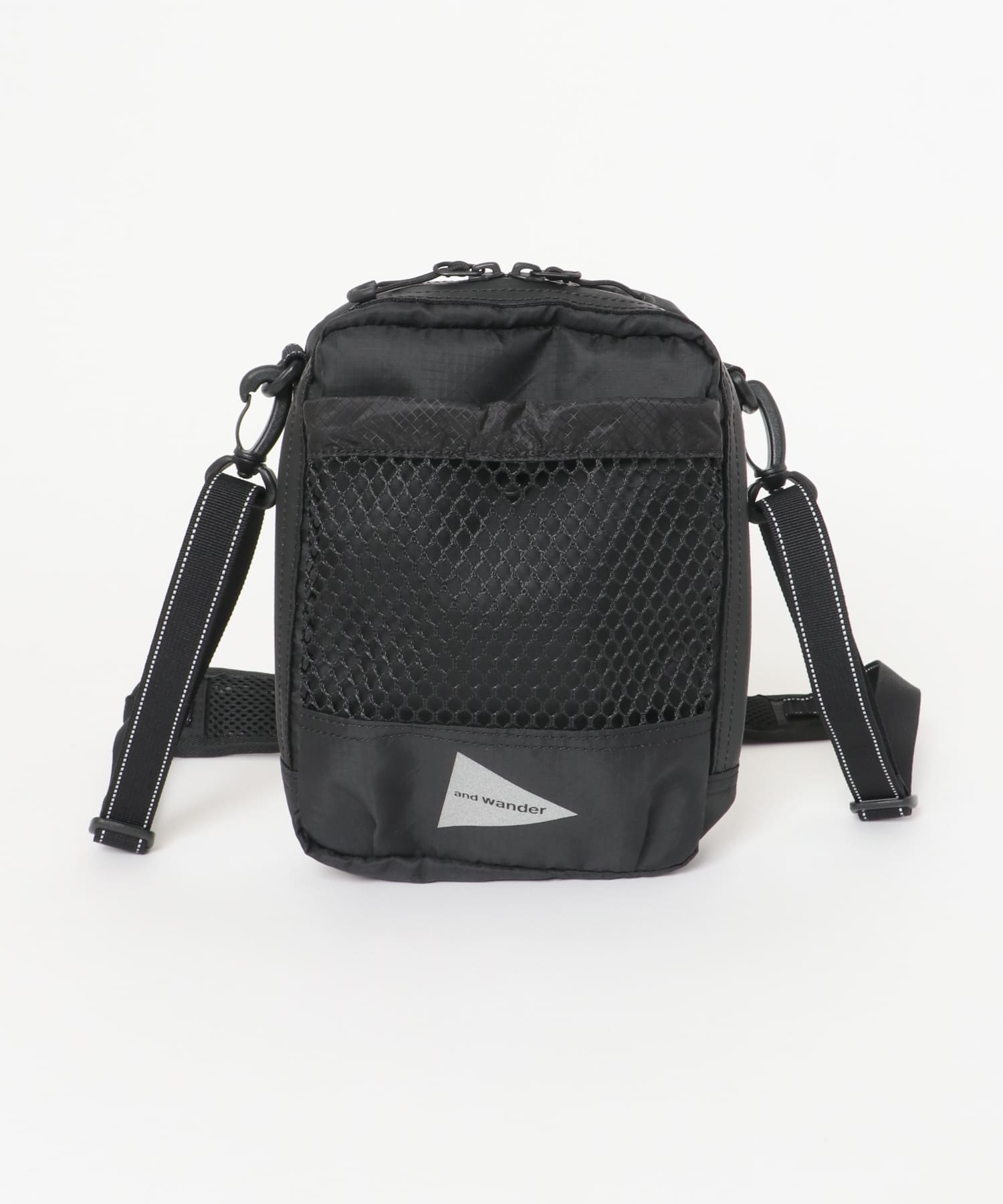 and wander　ECOPAK sholder pouch Black one