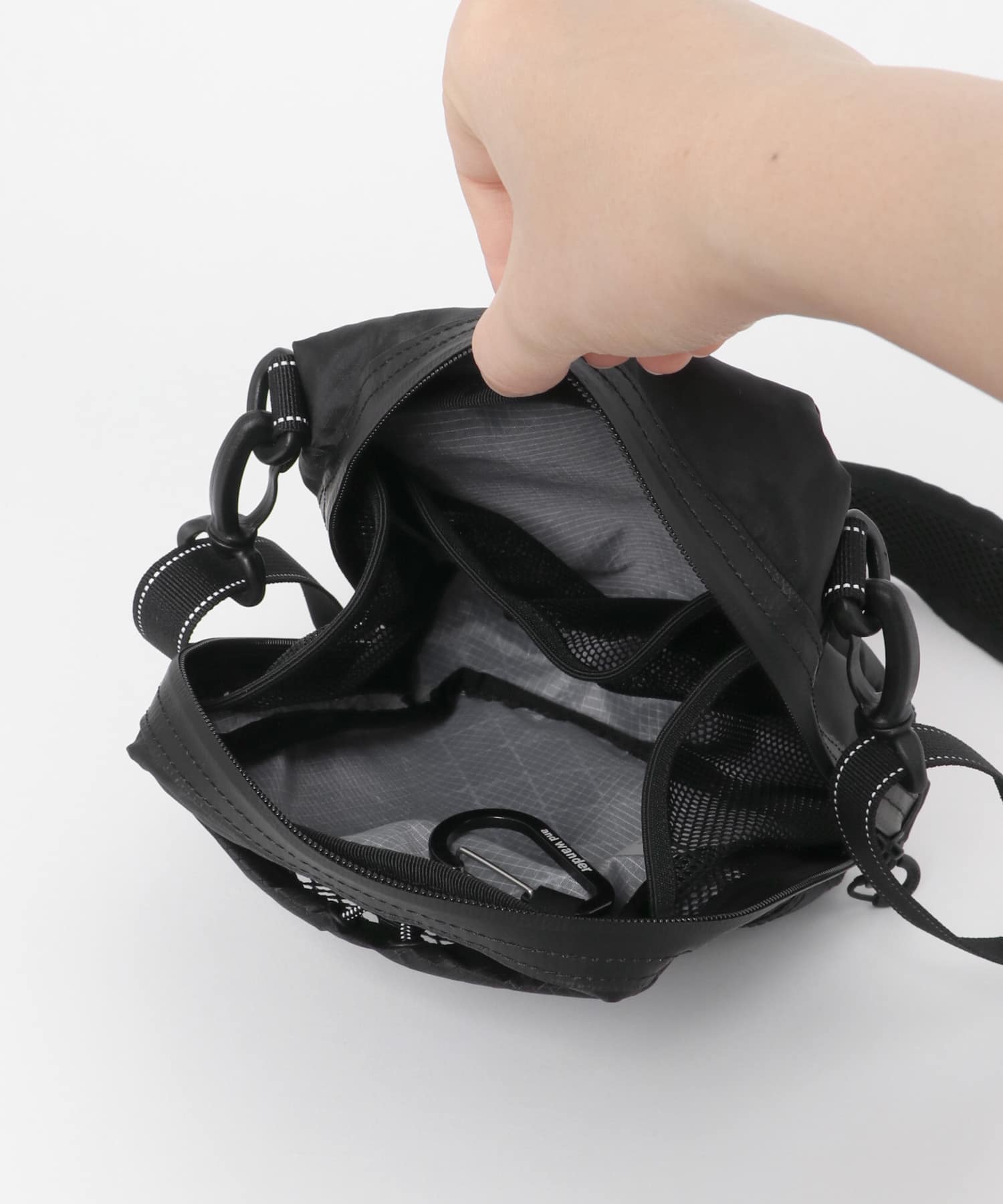 and wander　ECOPAK sholder pouch Black one