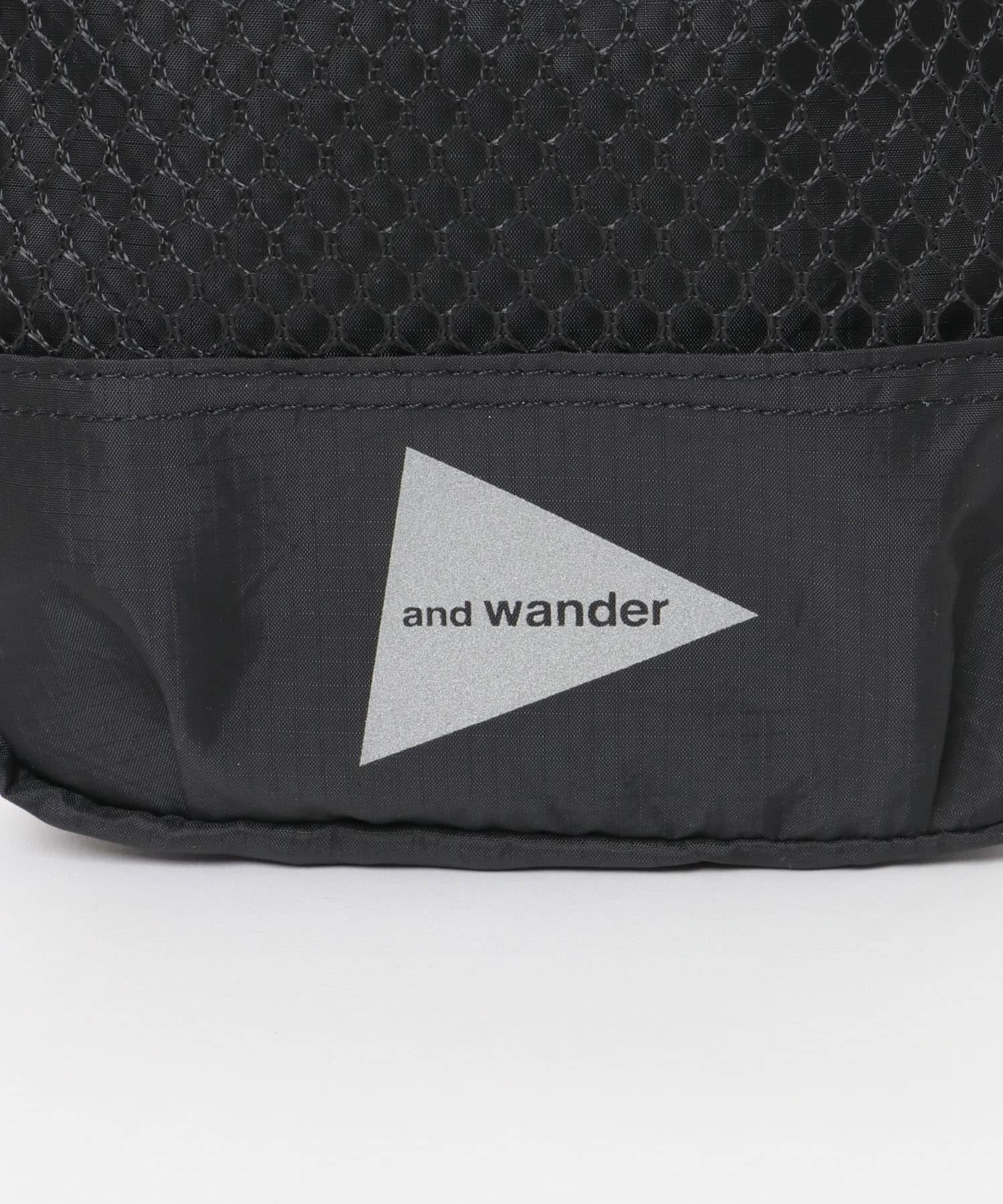 and wander　ECOPAK sholder pouch Black one