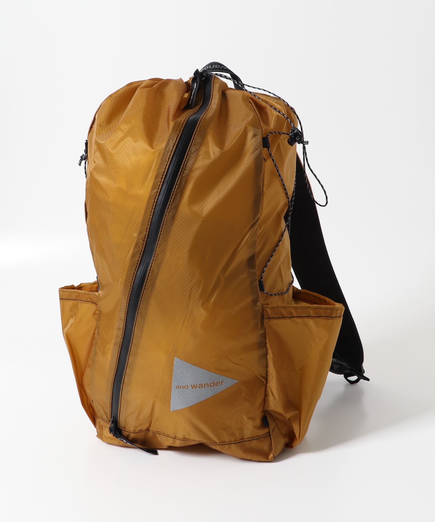 and wander　sil daypack