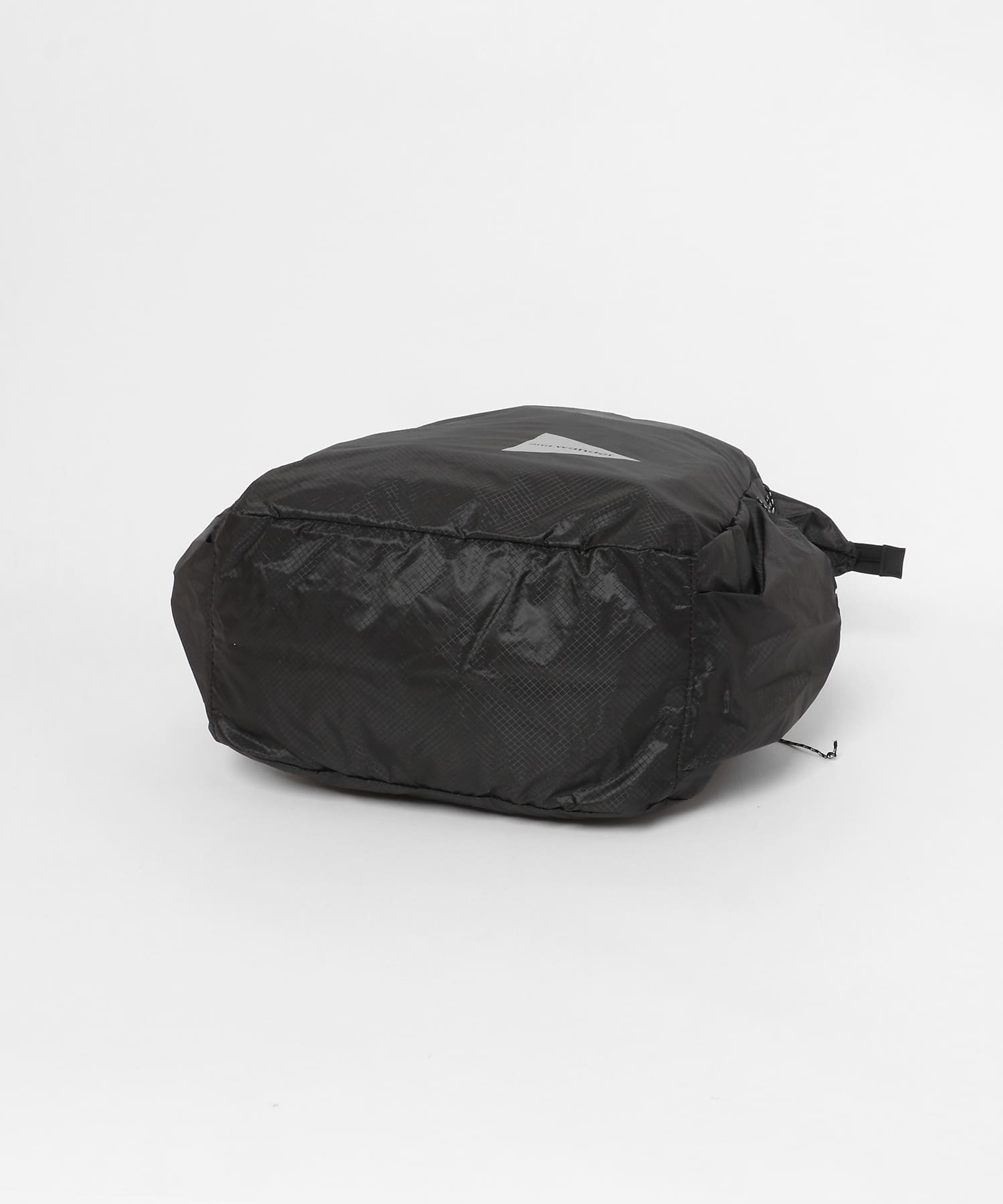 and wander　sil tote bag Charcoal one