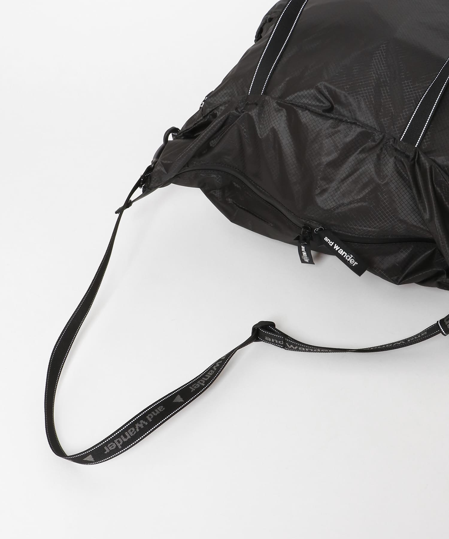 and wander　sil tote bag Charcoal one