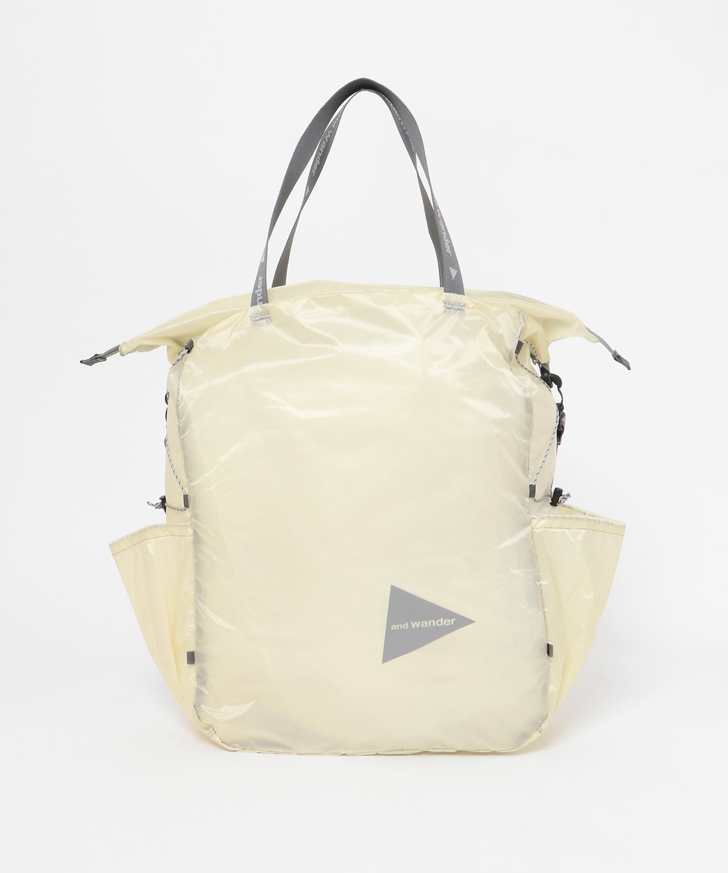 and wander　sil tote bag Off White one