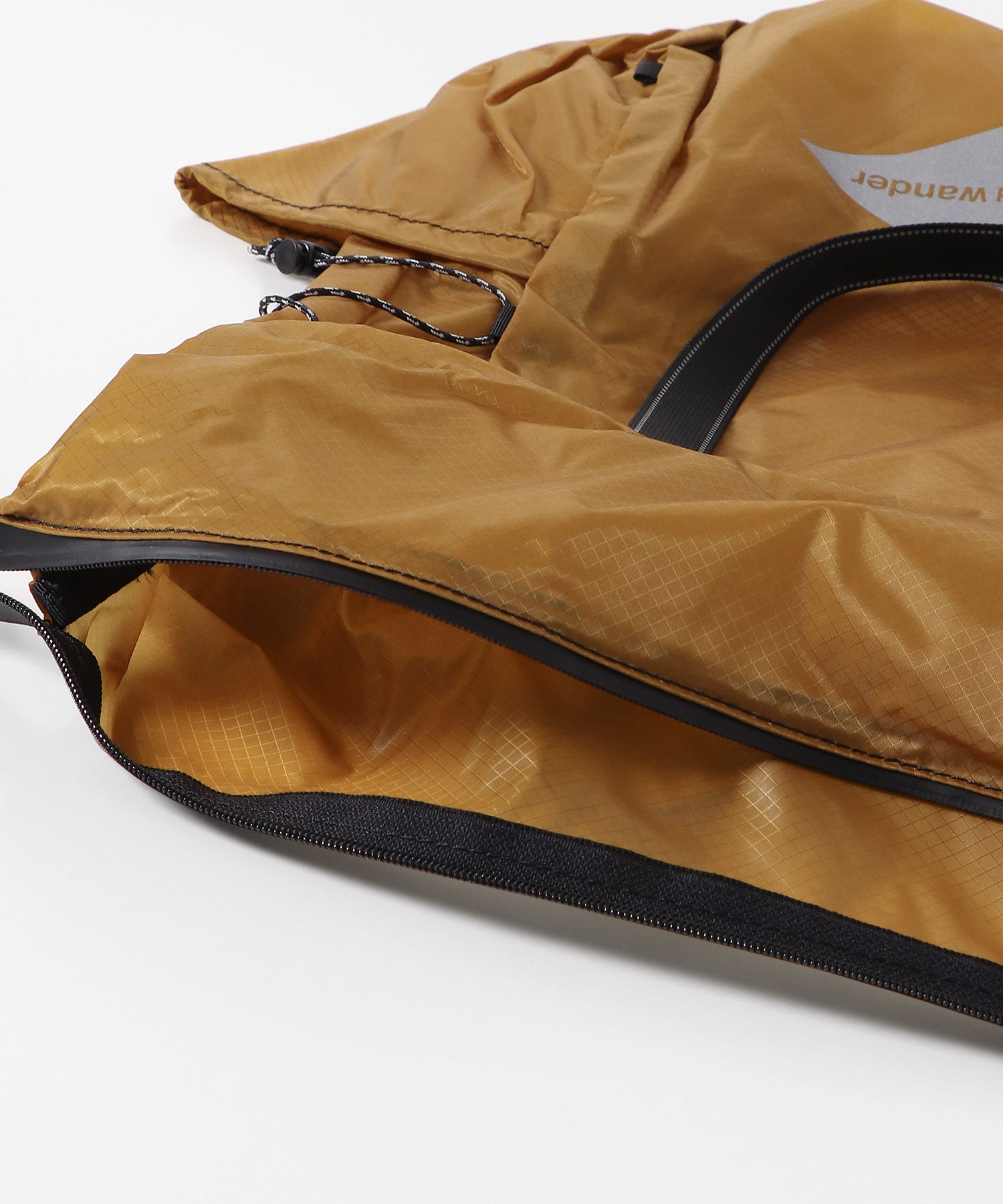 and wander　sil tote bag Yellow one