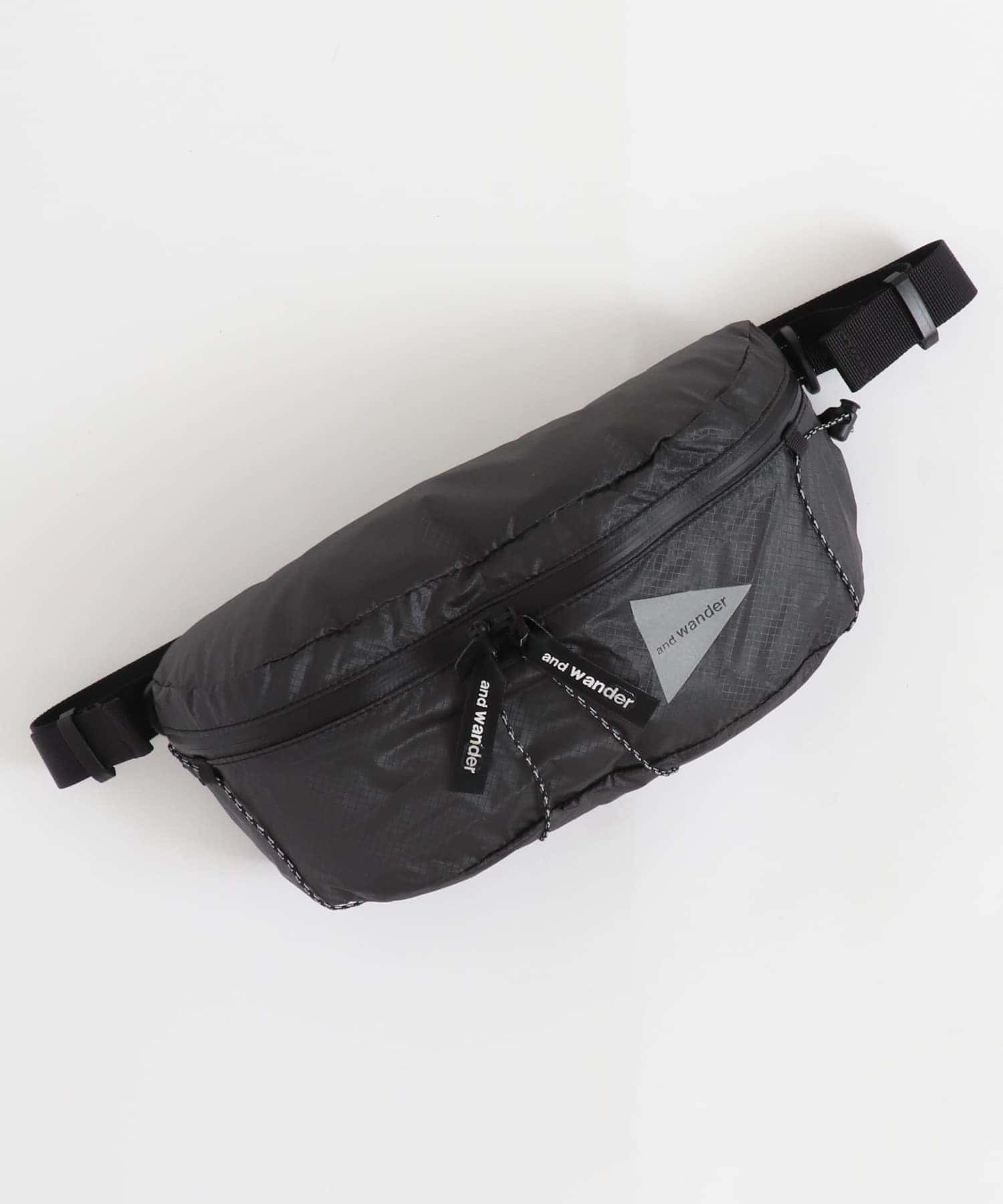 and wander　sil waist bag Charcoal one