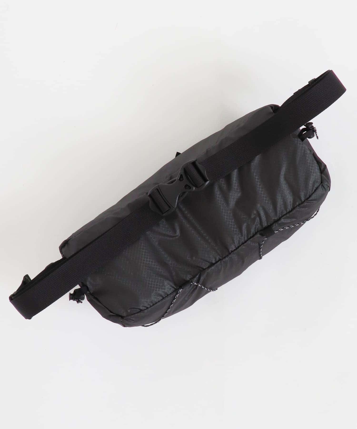 and wander　sil waist bag Charcoal one