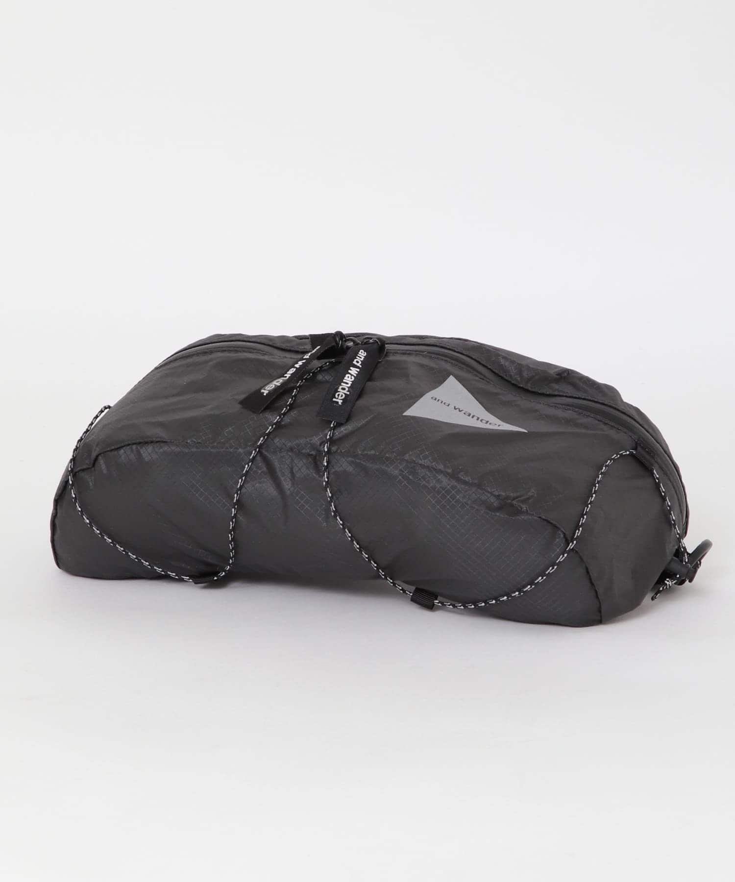 and wander　sil waist bag Charcoal one