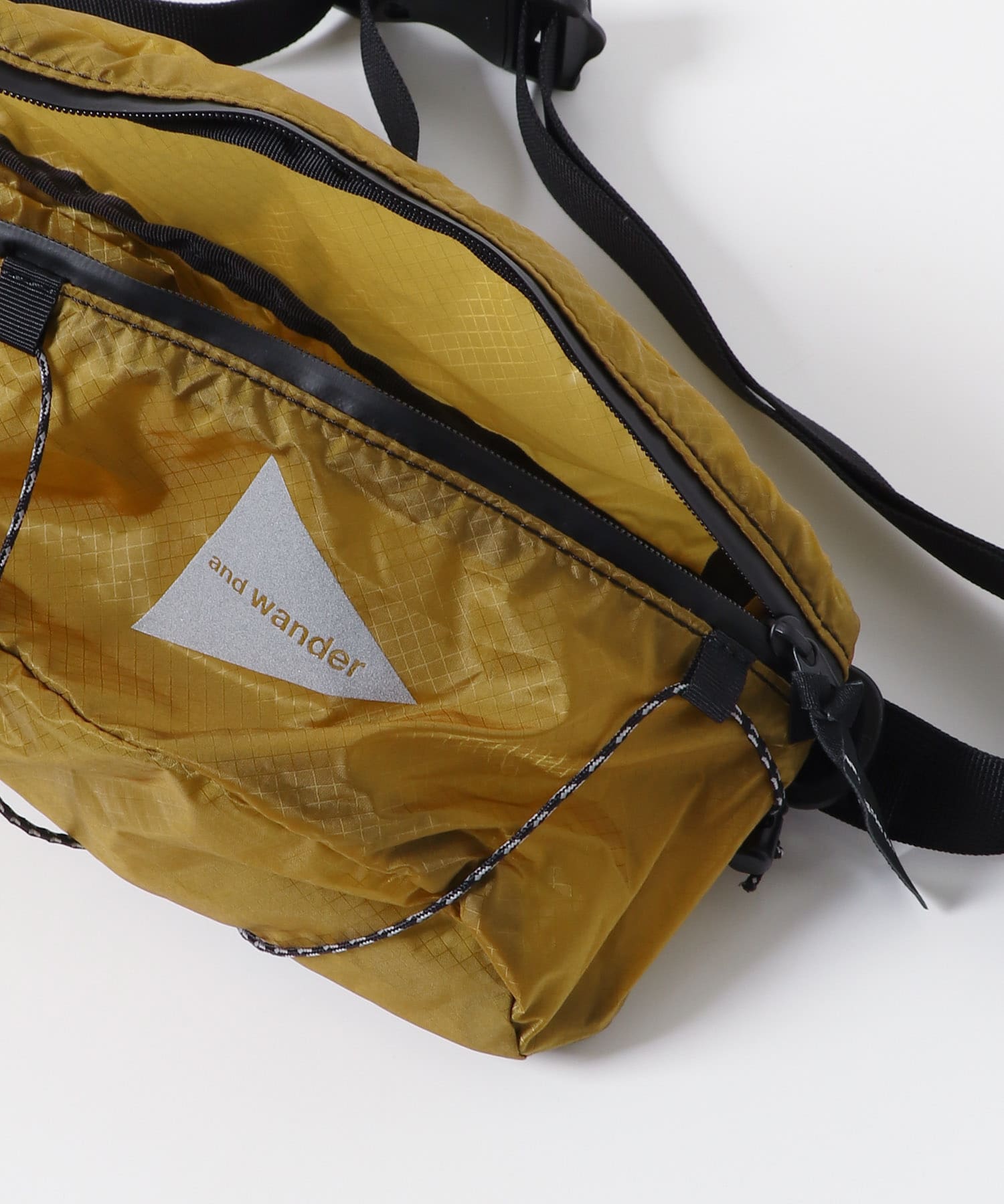 and wander　sil waist bag Yellow one
