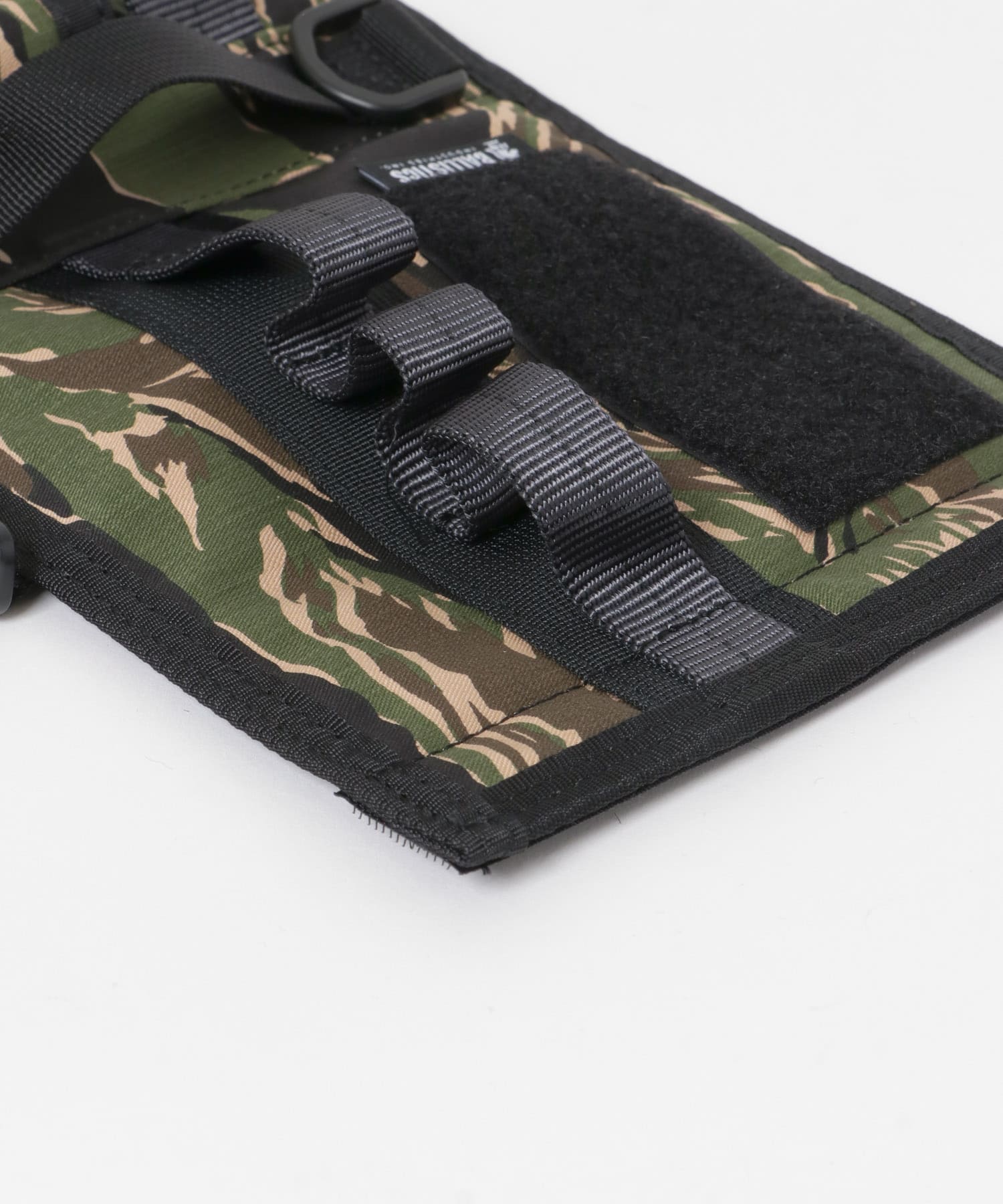 T CAMO