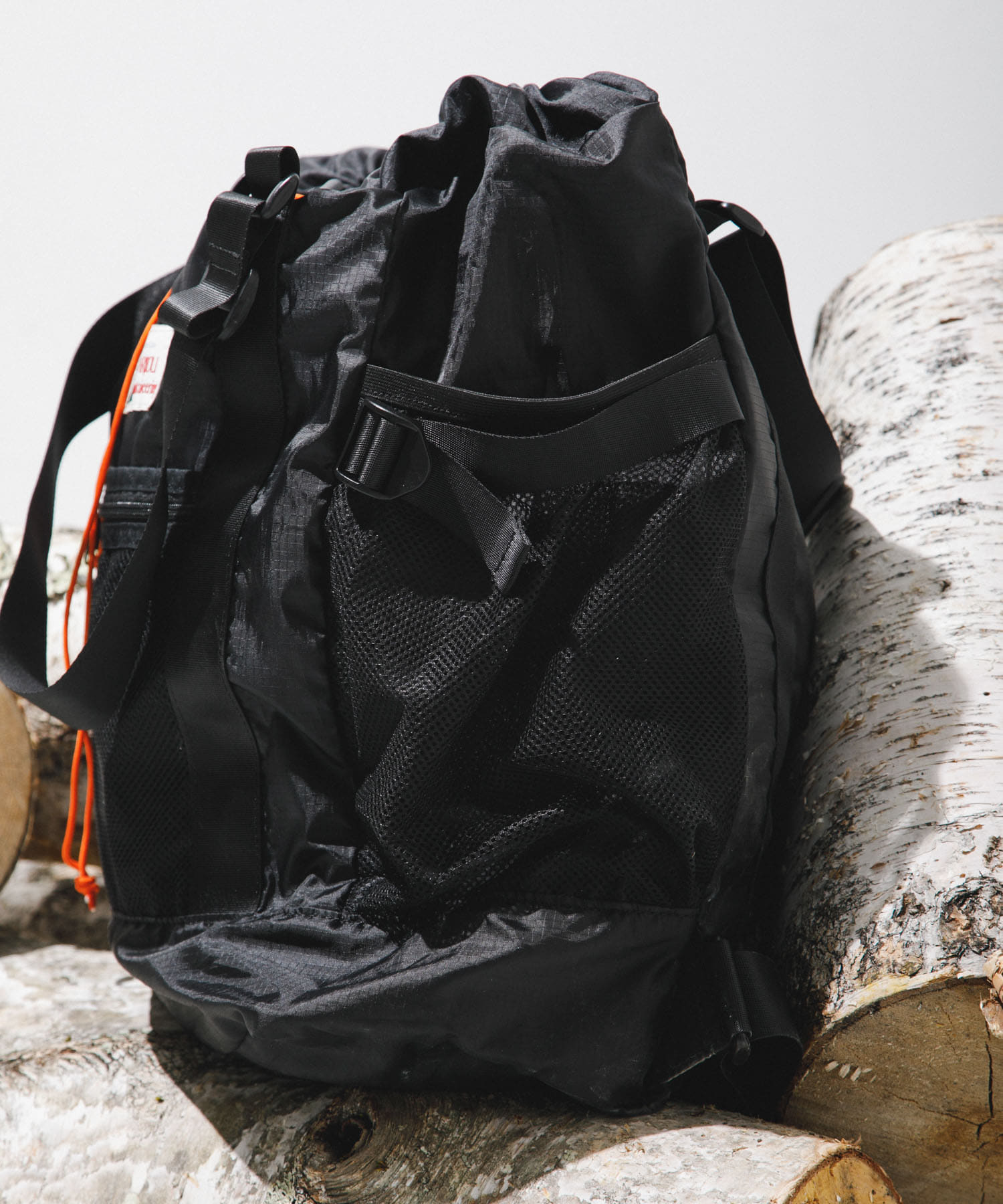 【美品】CARIBOU MOUNTAINEERING 別注 バックパック 黒 WEB限定追加予約10》別注【CARIBOU MOUNTAINEERING】 バック