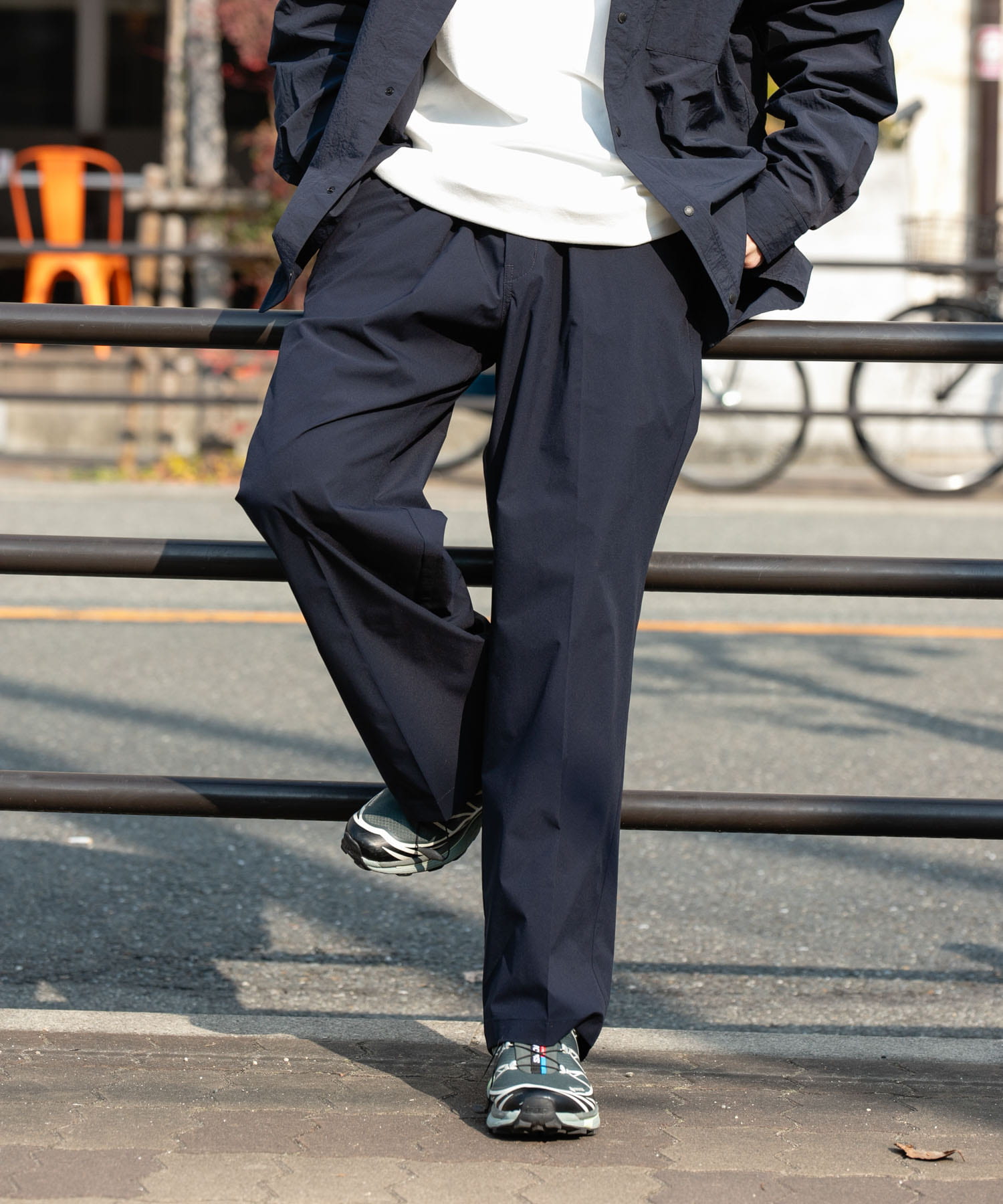 ネイビー