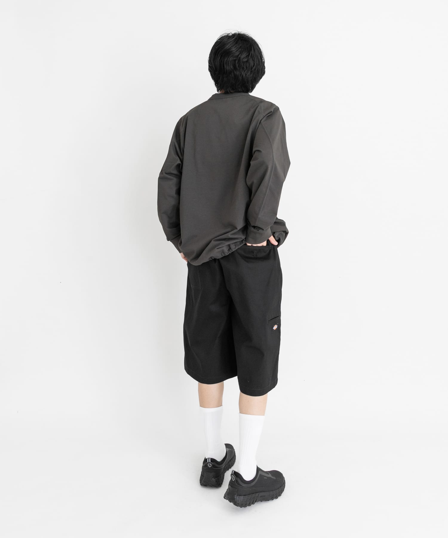 ブラック