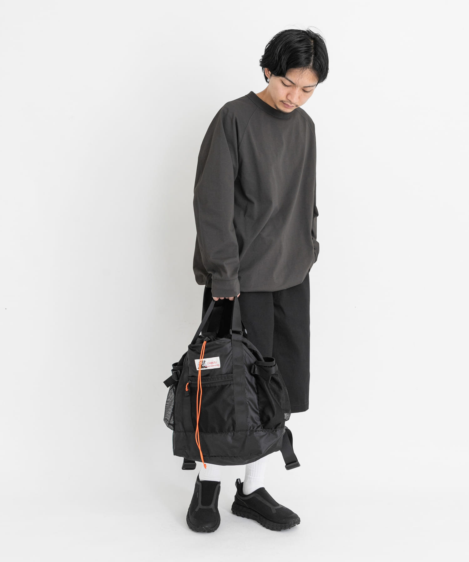 ブラック