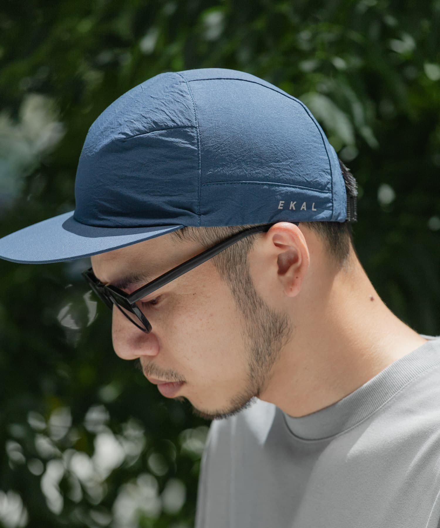 ブルー