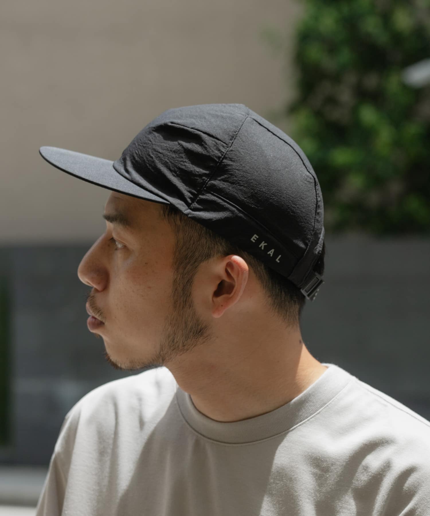 ブラック