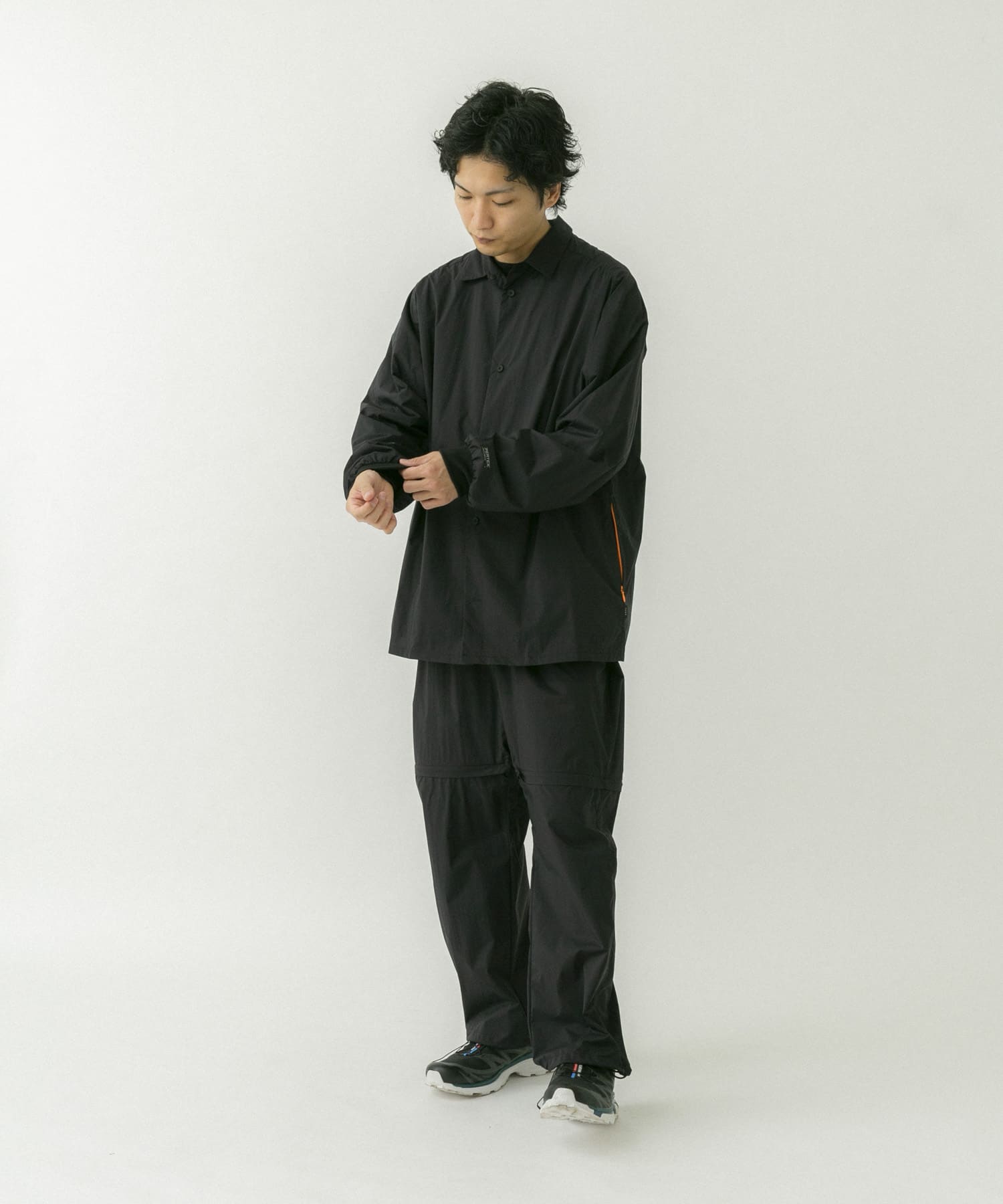 ブラック