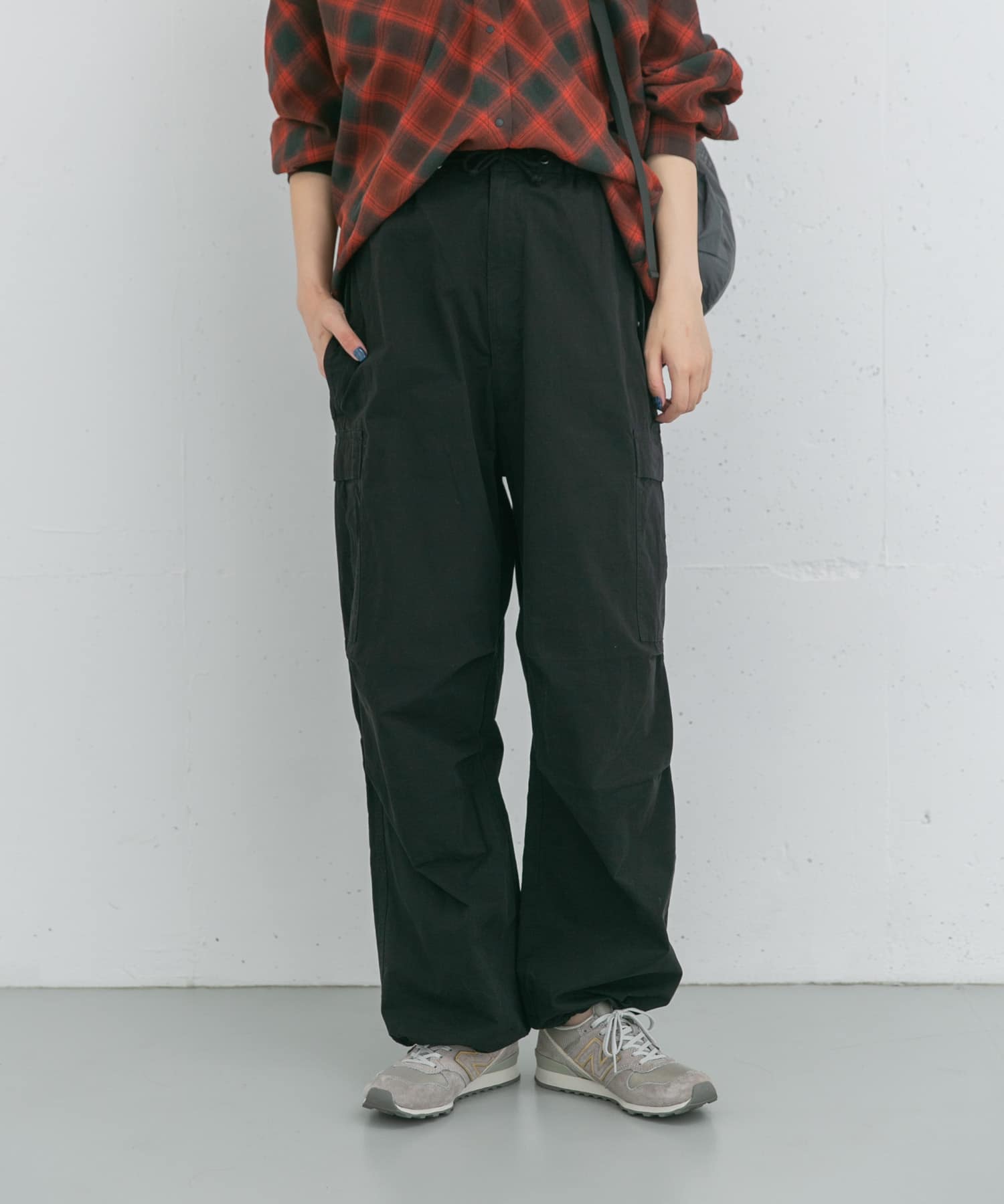 パラシュートイージーパンツ