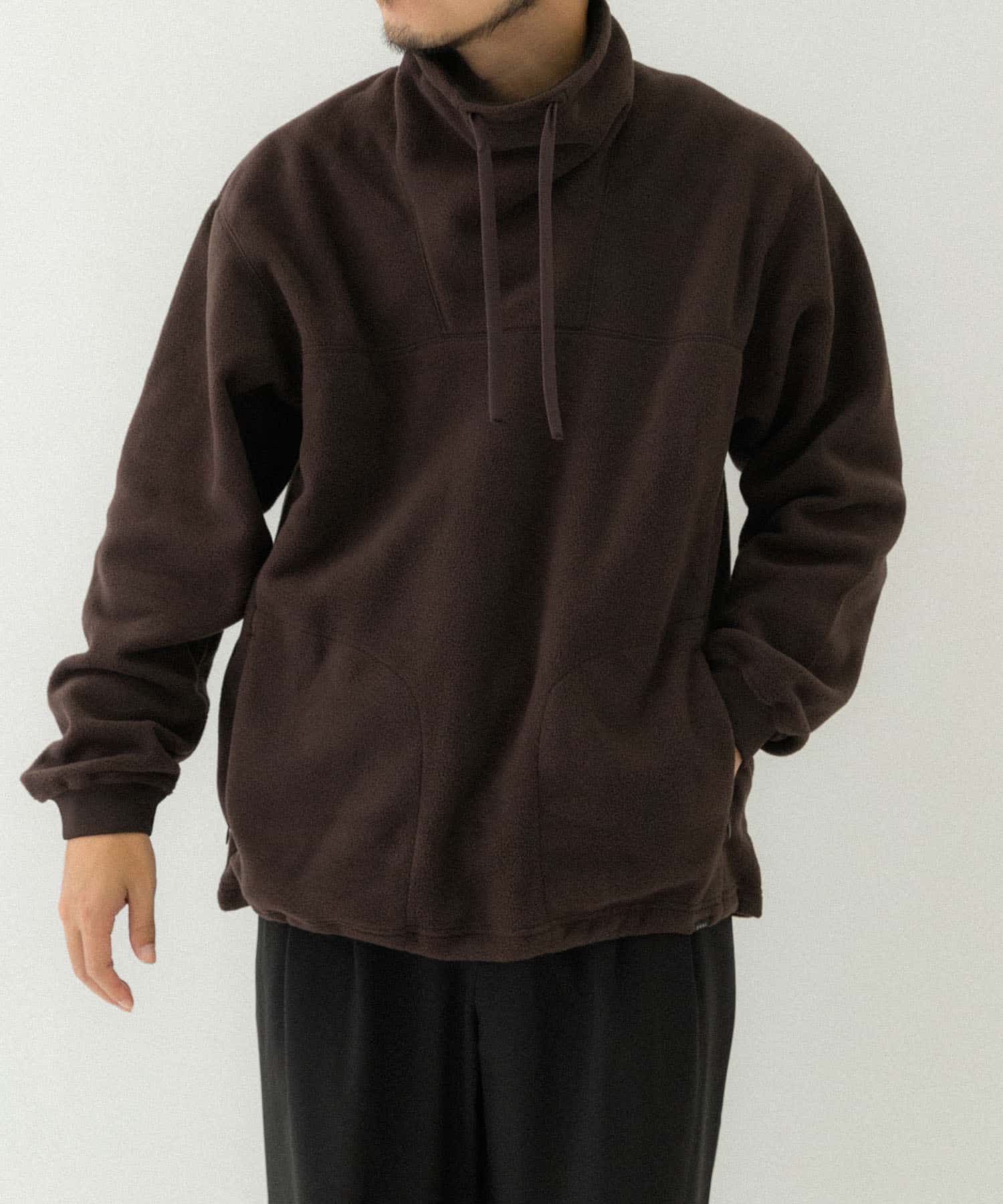 スタンドフリースプルオーバー