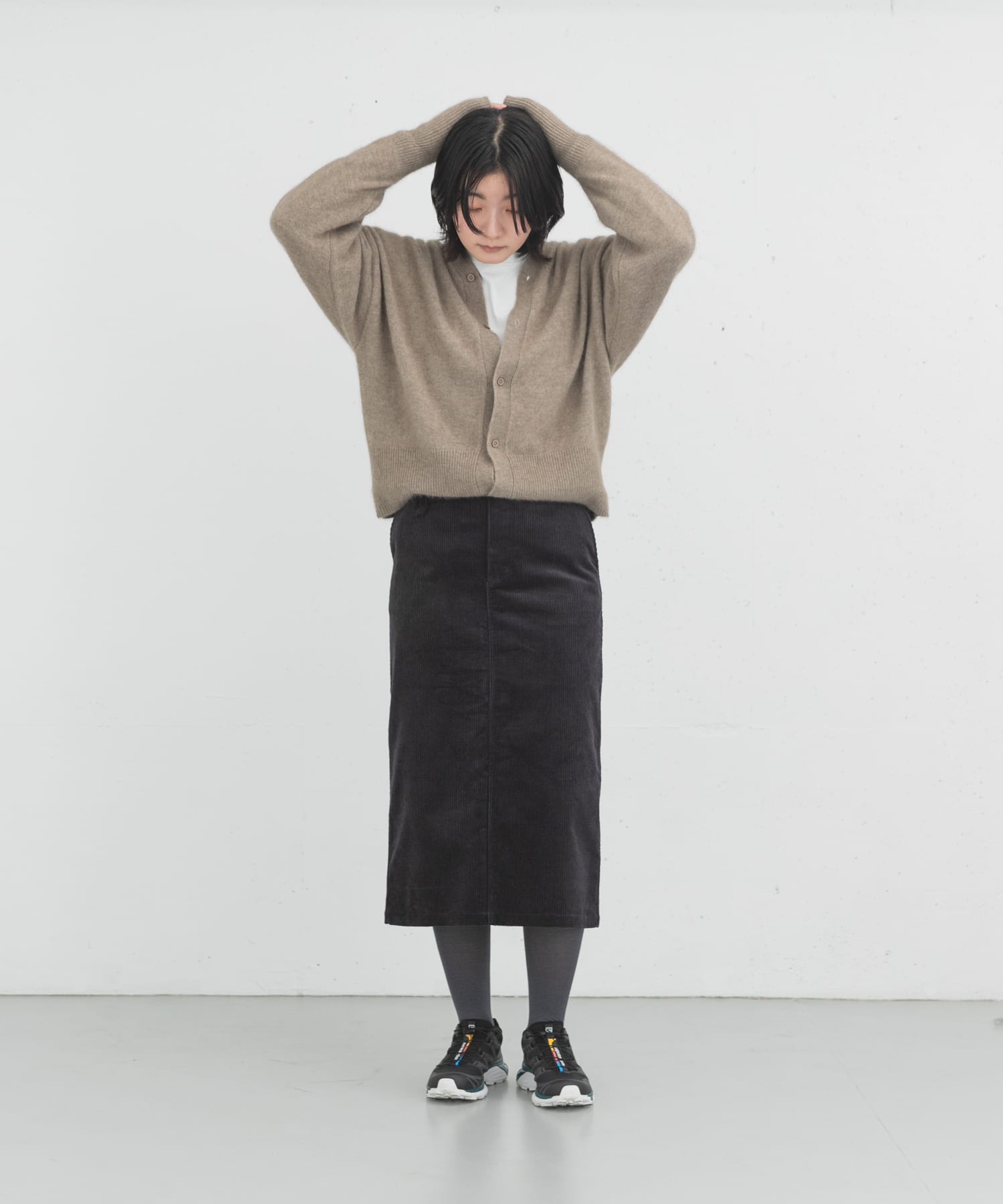 ベージュ