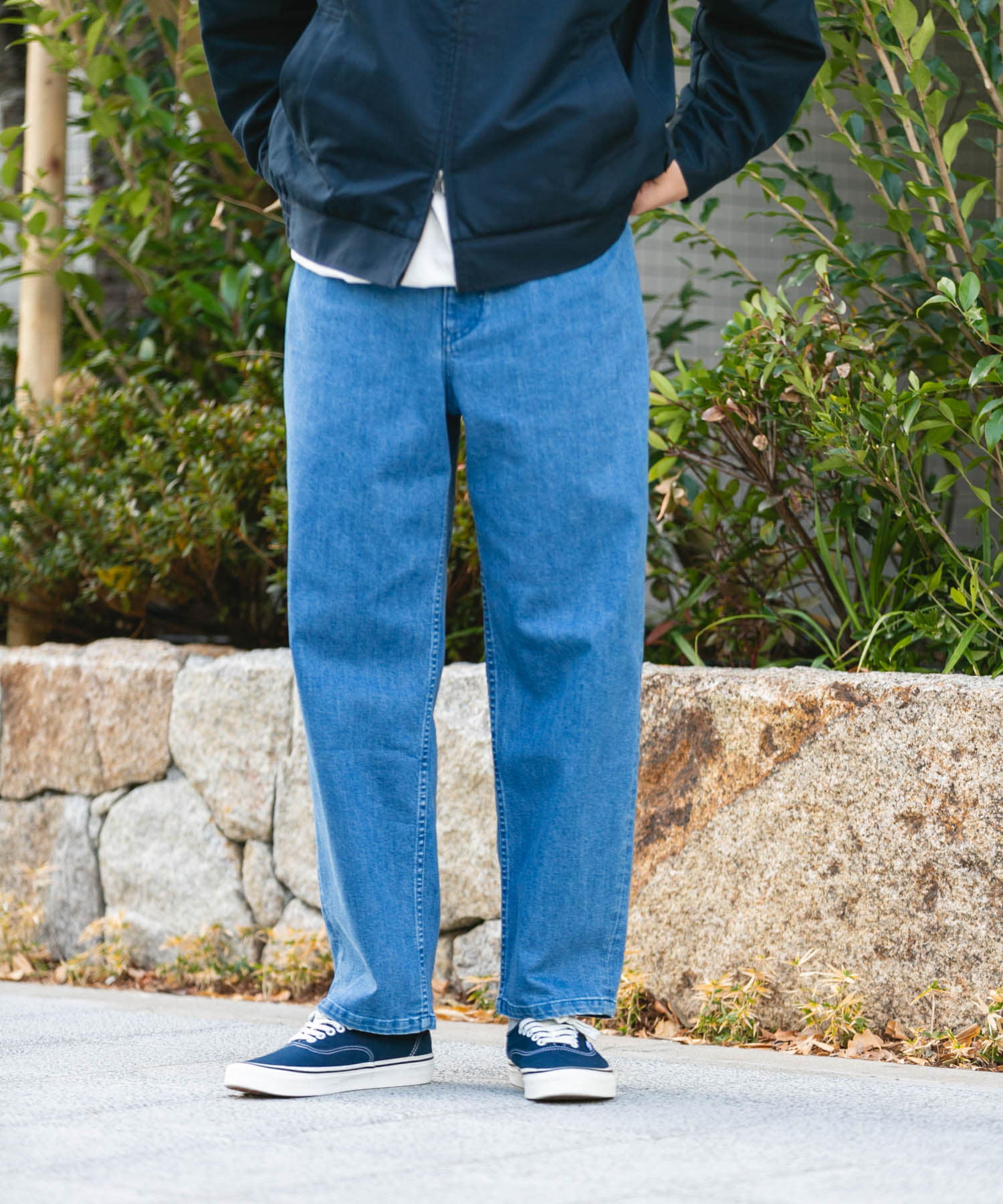 ブルー