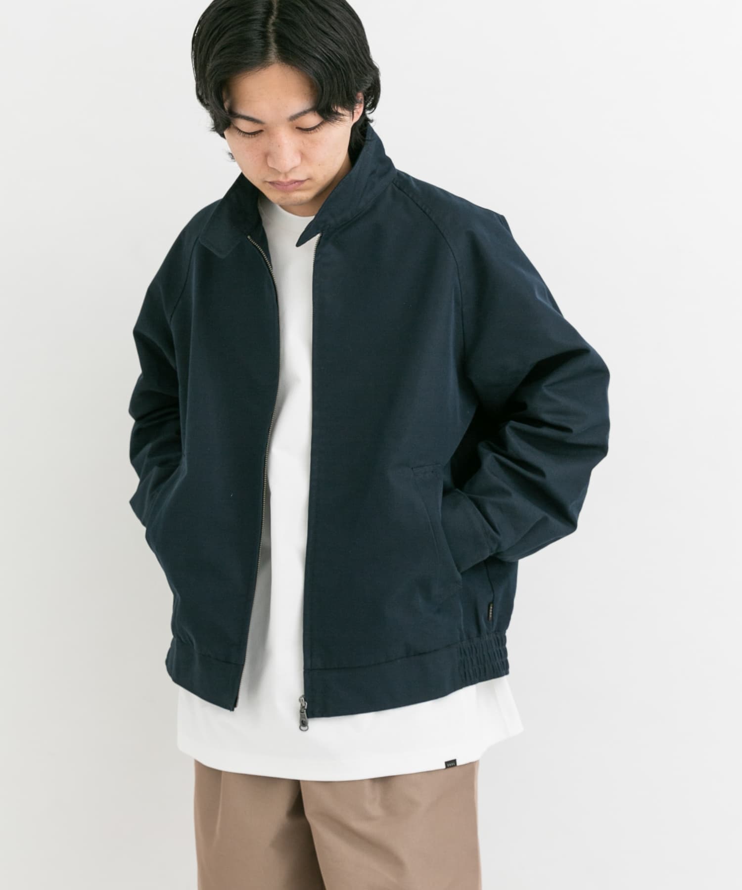 ネイビー