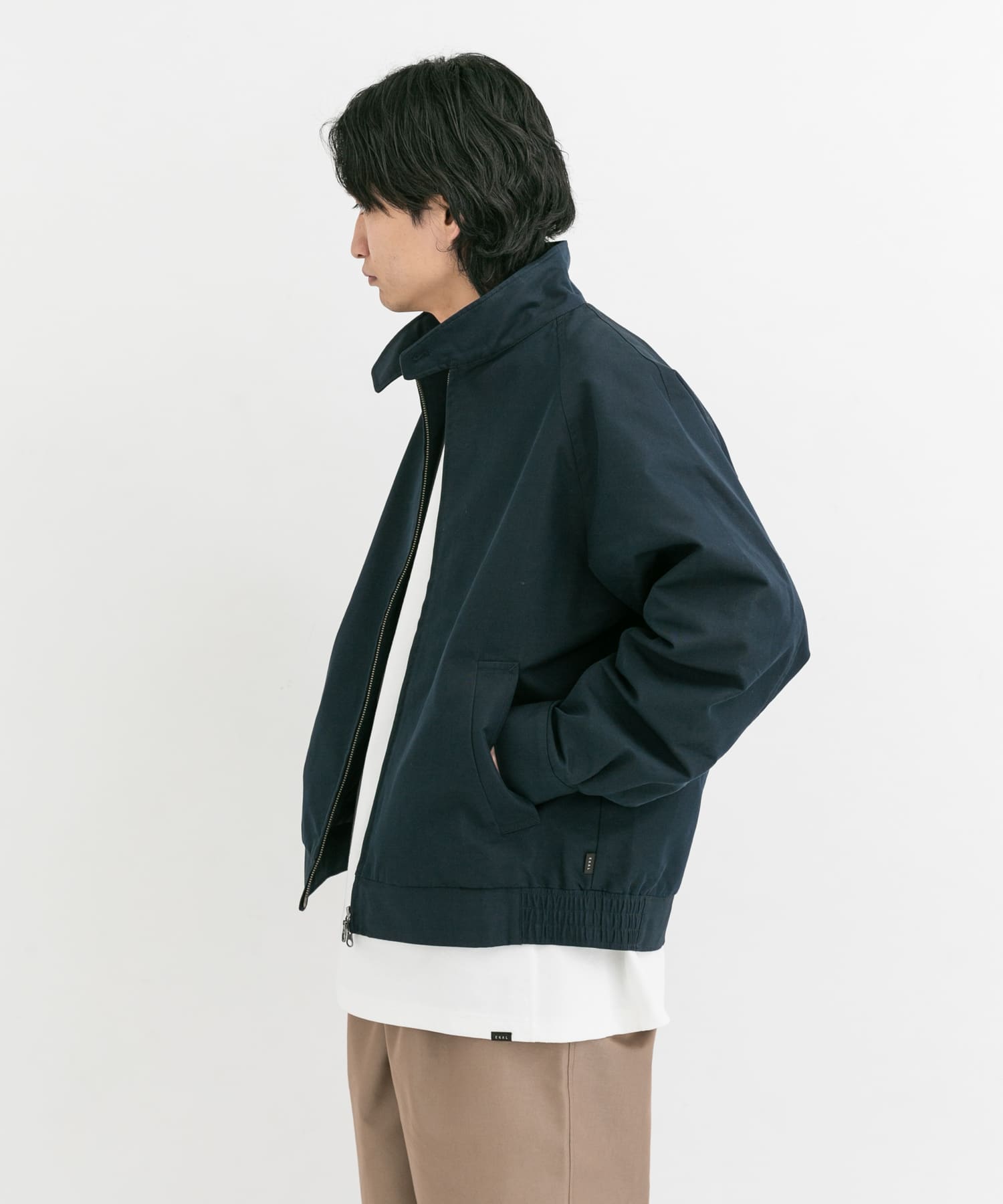 ネイビー