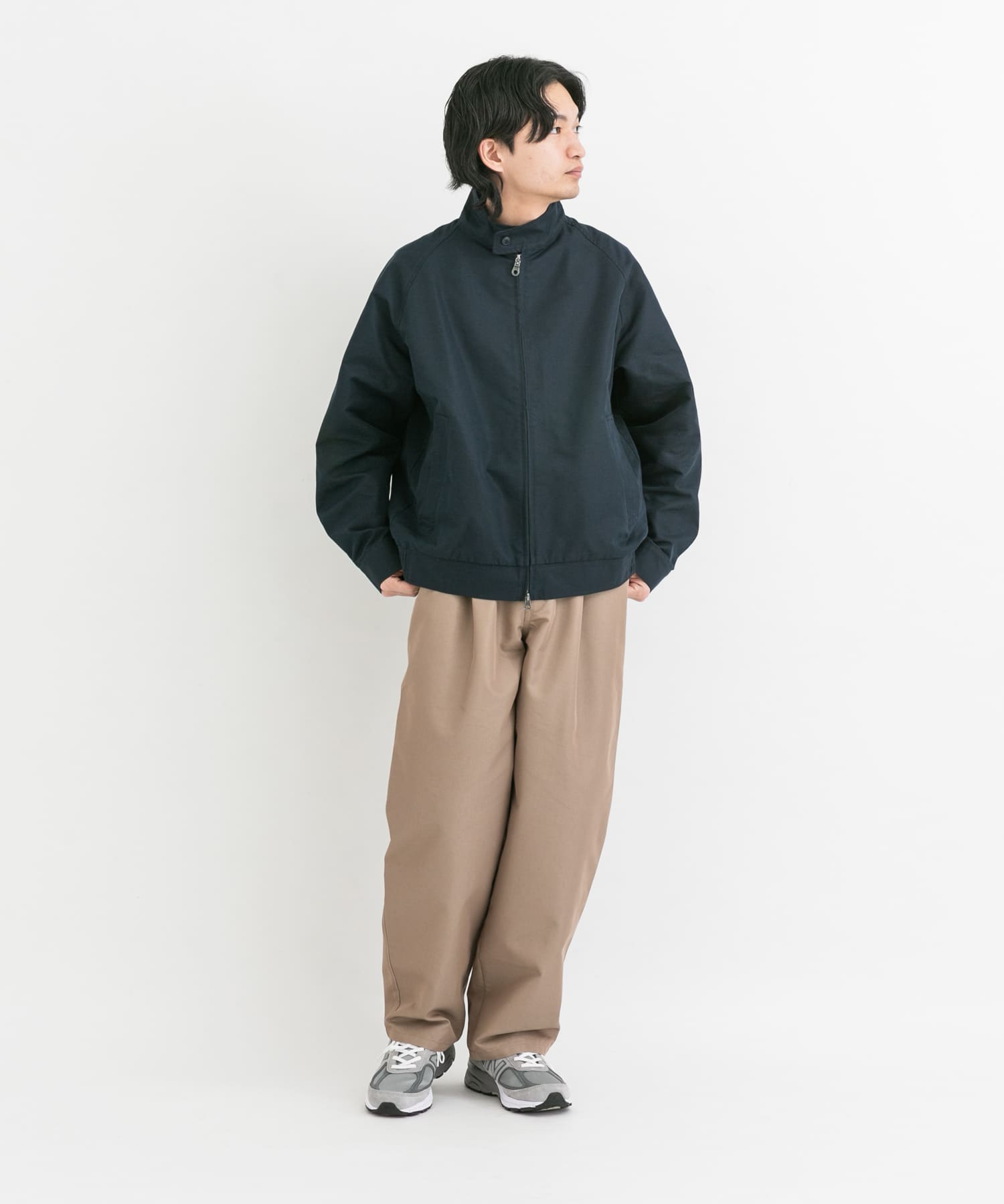 ネイビー