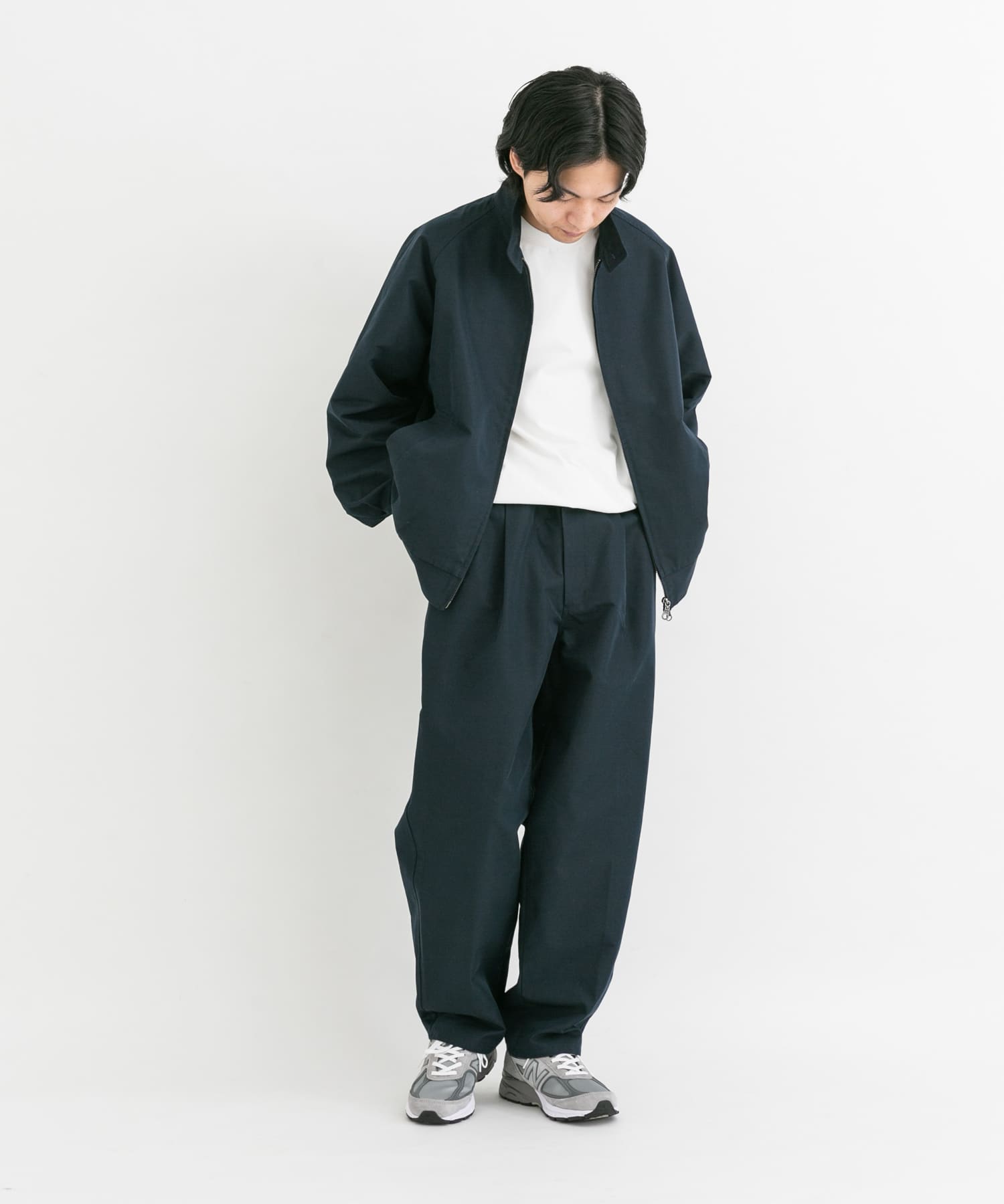 ネイビー
