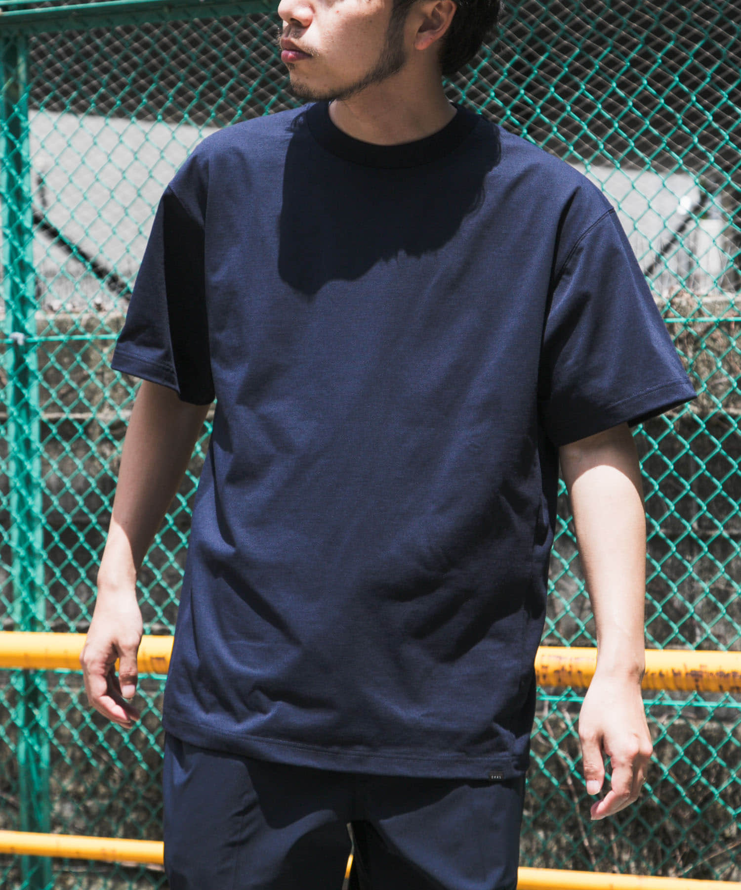 ネイビー