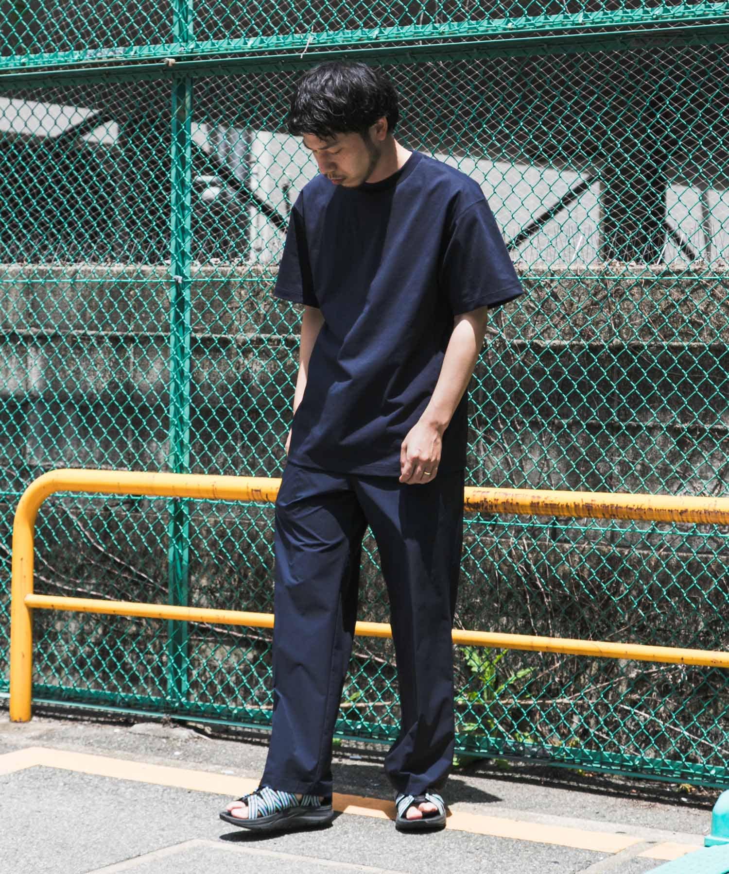 ネイビー