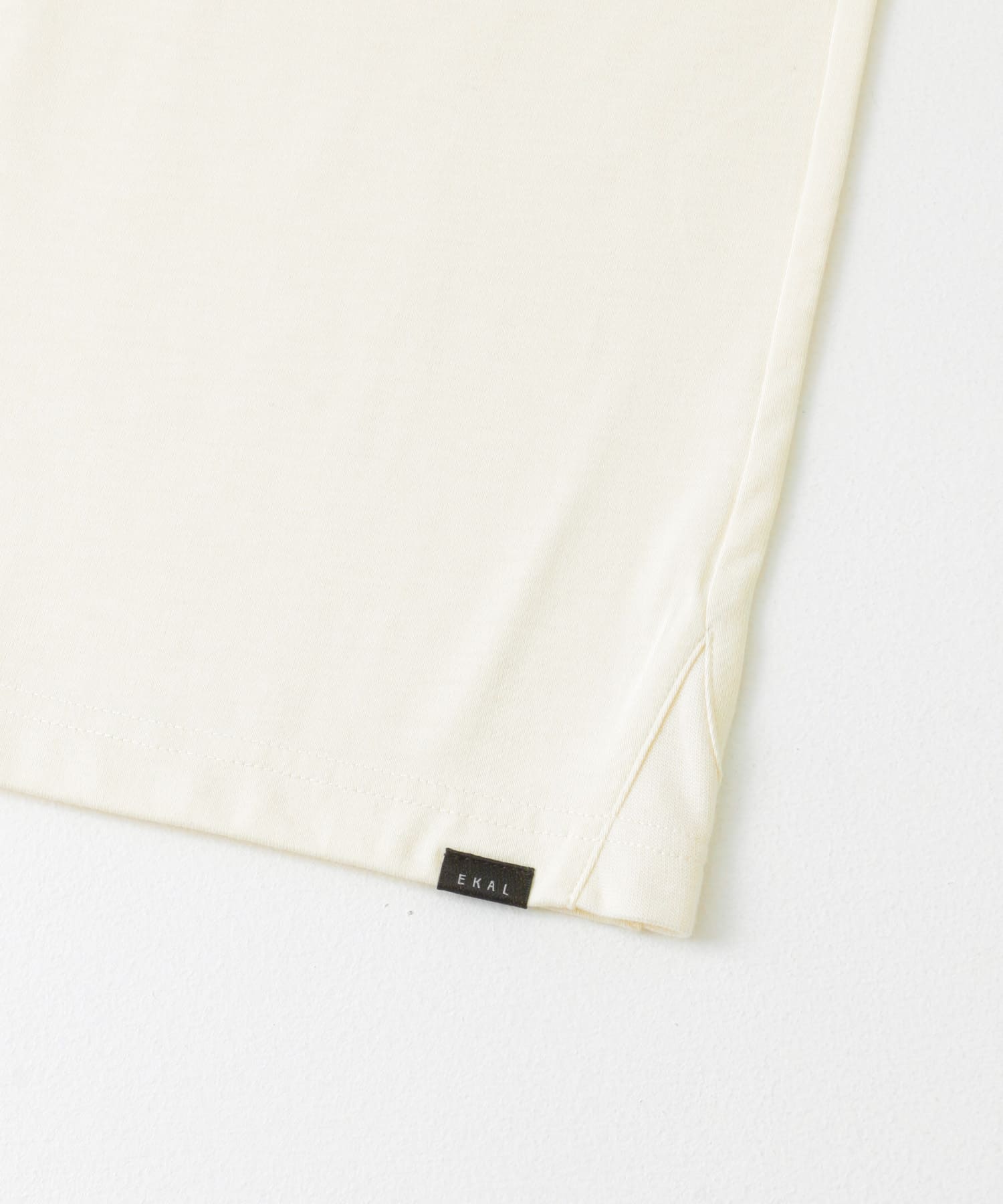 『UR TECH ひやサラクール』 THE JOURNEY T-SHIRTS オフホワイト M