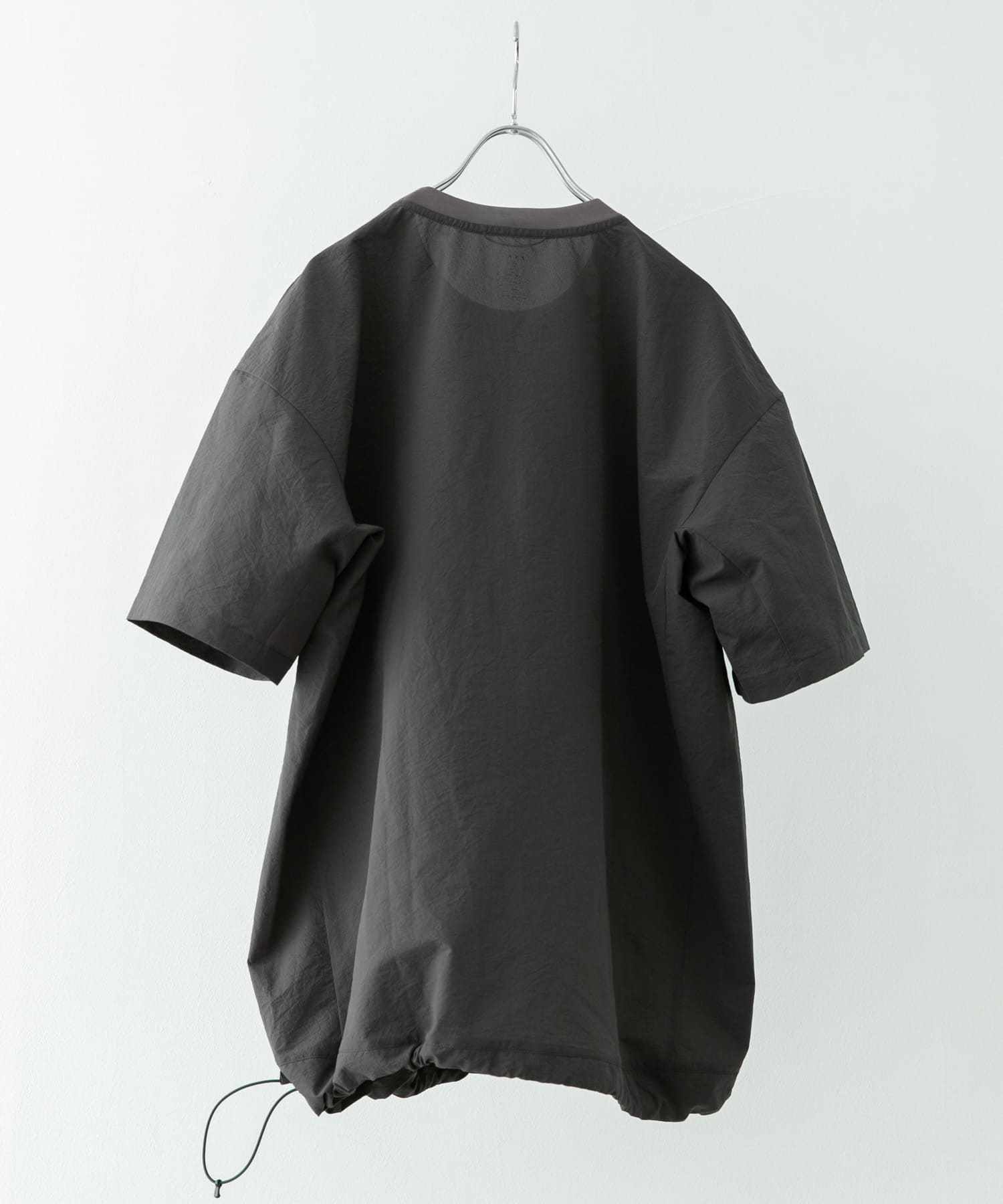 『吸水速乾/軽量』DotAir SHORT-SLEEVE PULLOVER チャコール M