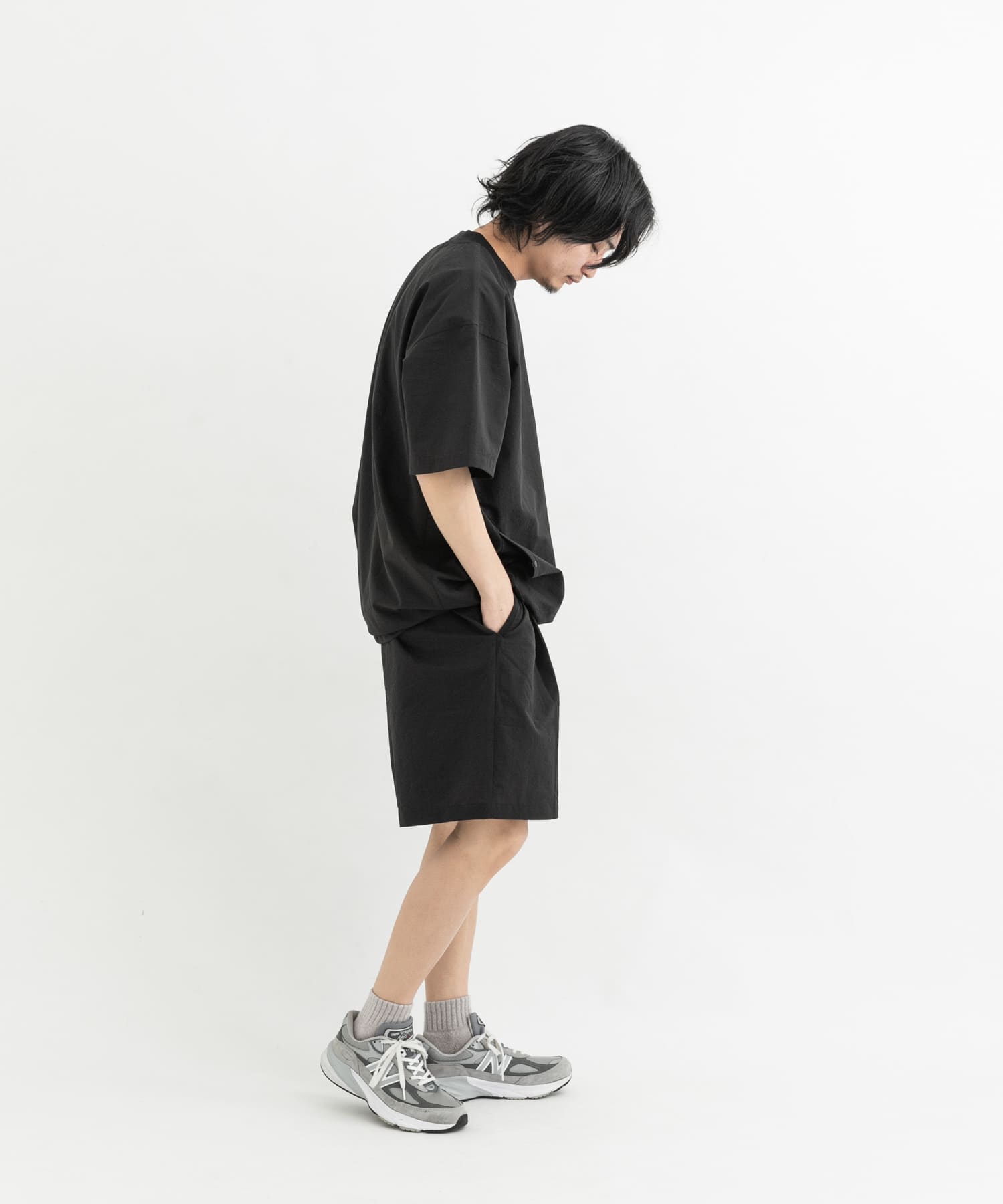 ブラック
