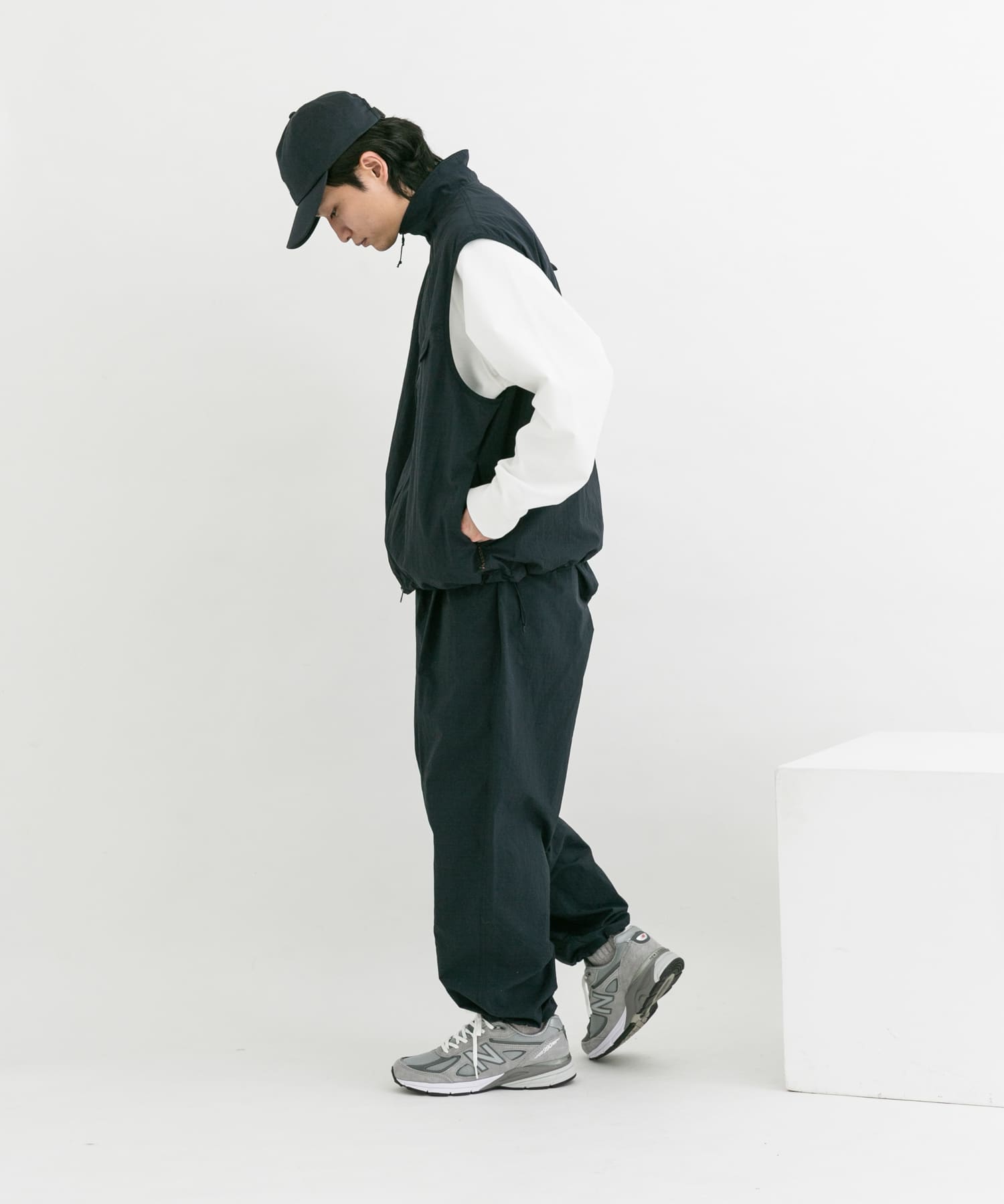 ネイビー
