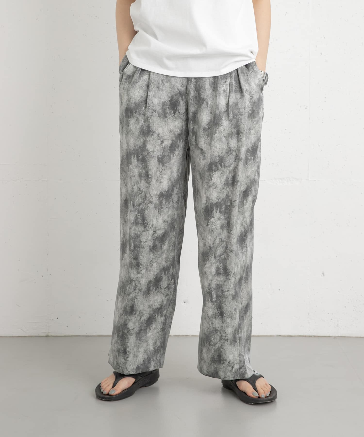 BRIEFING 大理石模様 ホワイトパンツ GENERAL IDEA] WOMAN ダイヤ スクラッチ デニム パンツ [WHITE]