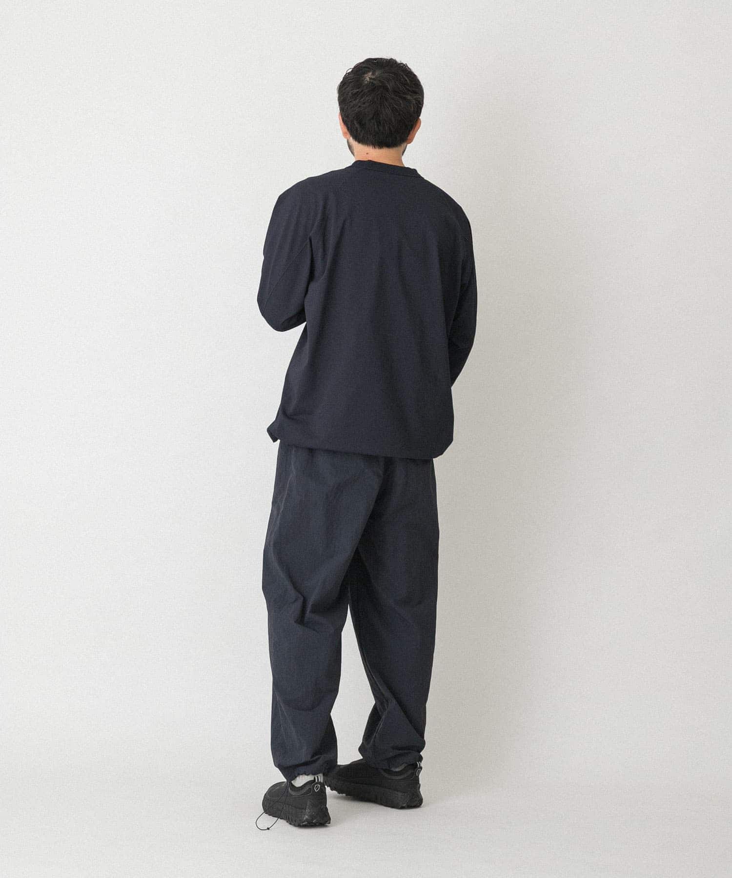 ネイビー