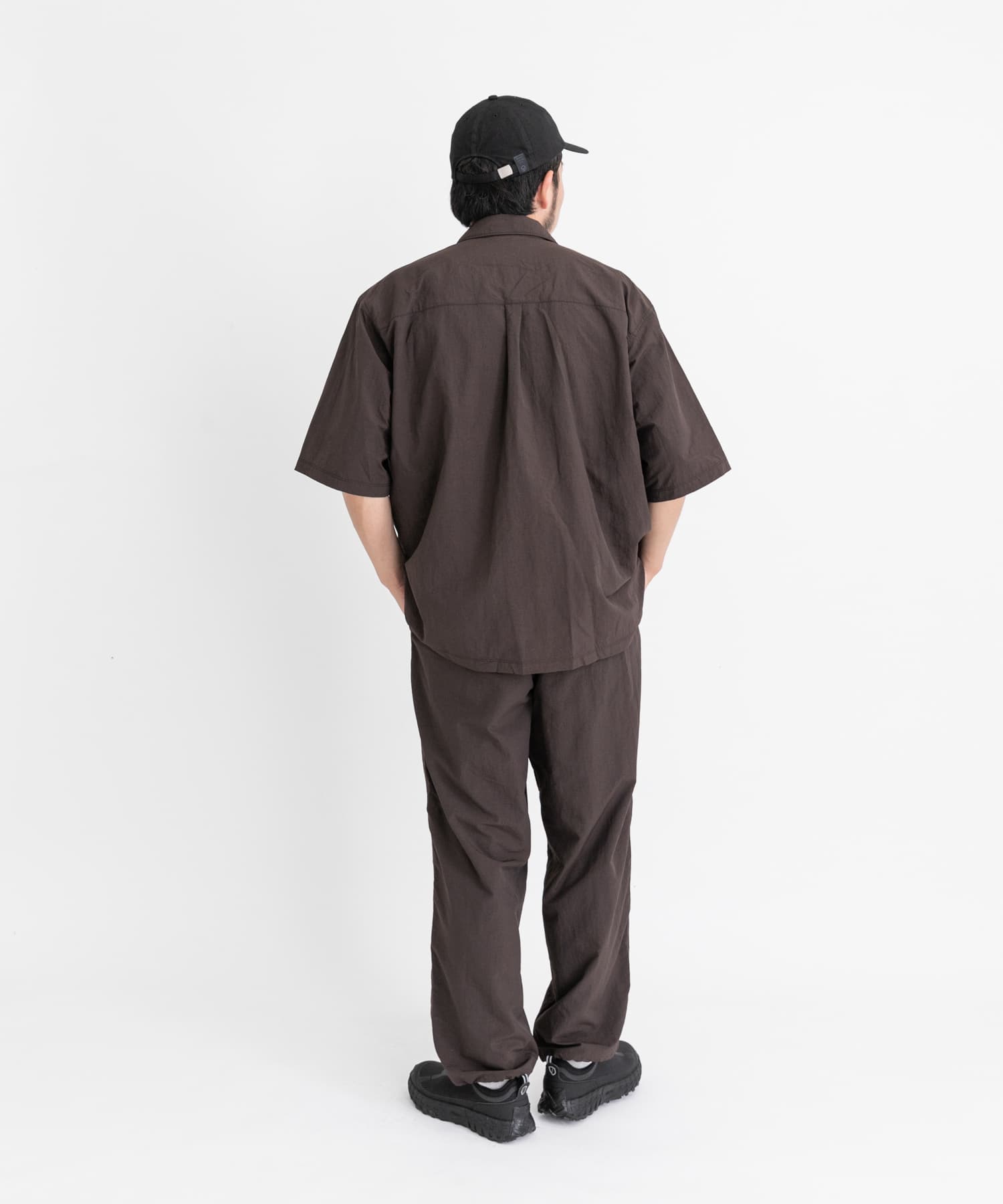 ブラウン