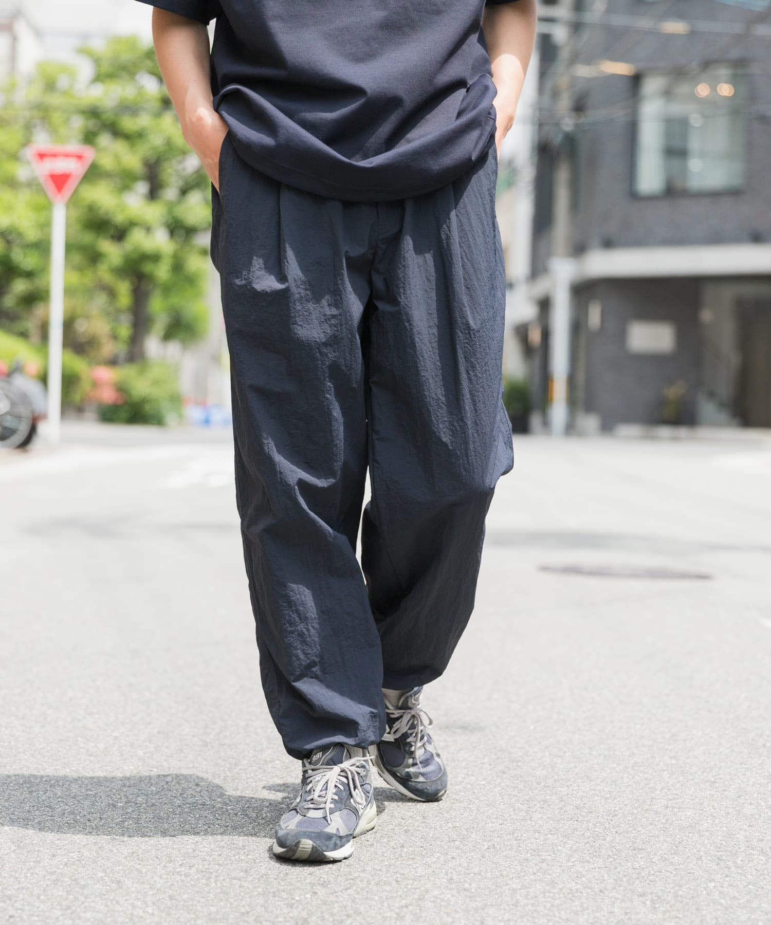ネイビー