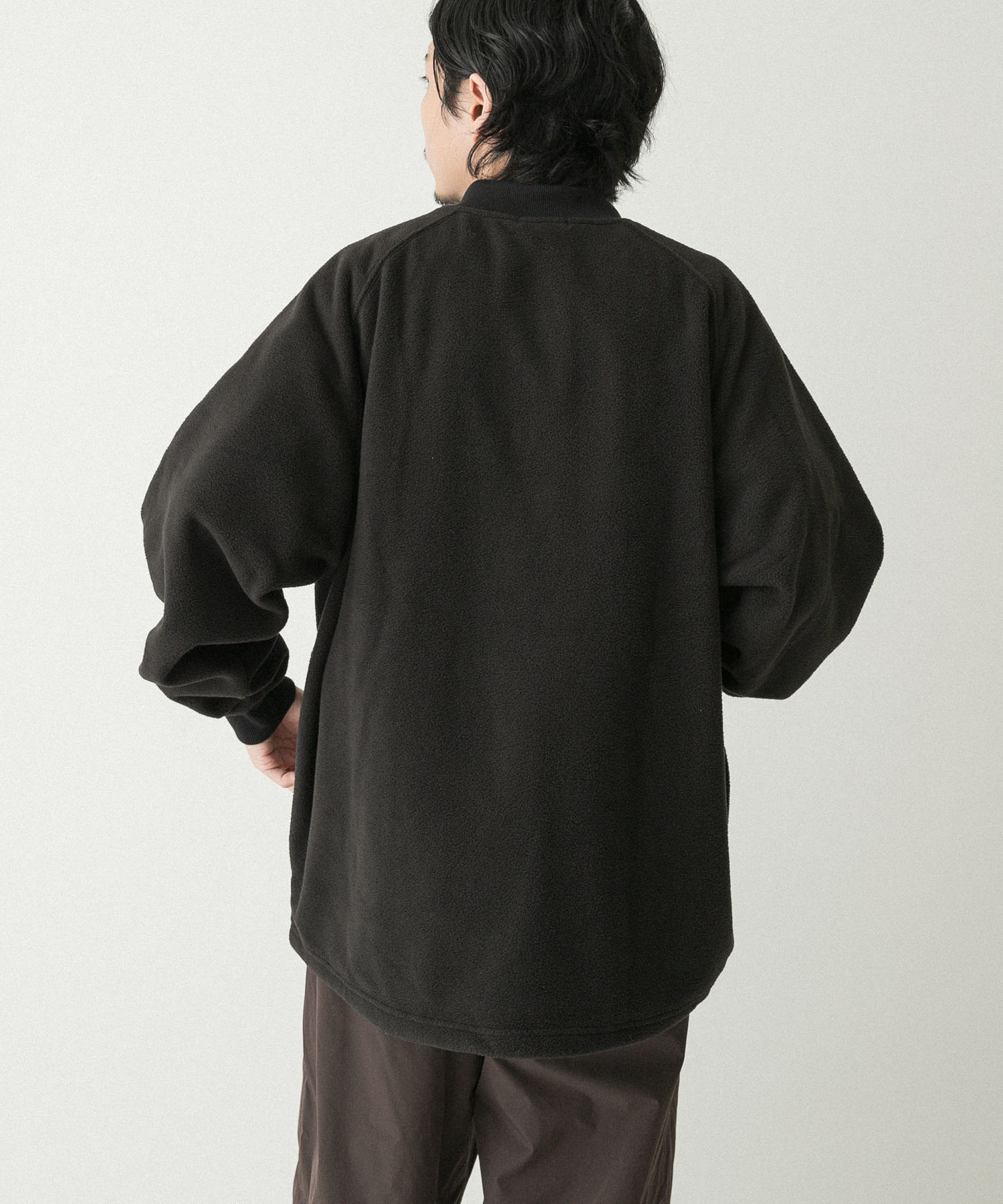 ブラック